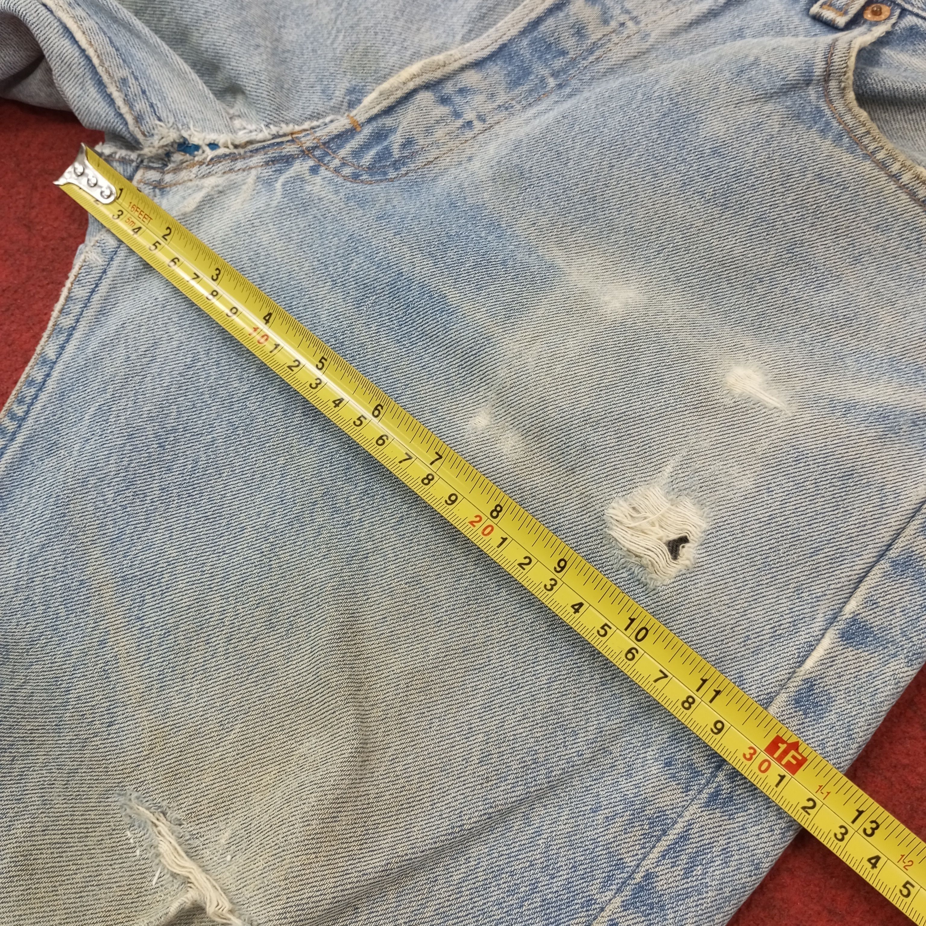 Levi's Levis Streetwear Style Distressed Jeans c252n18 Size US 31 - 9 Thumbnail