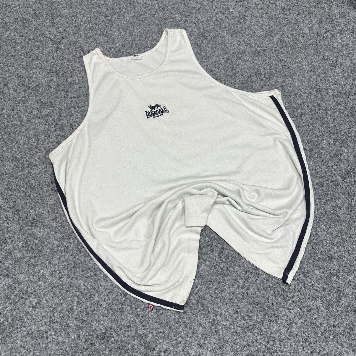 Lonsdale VTG Man Lonsdale Tank Top Sleeves Big Logo Size 2XL 00s USA Size US XXL / EU 58 / 5 - 1 Thumbnail