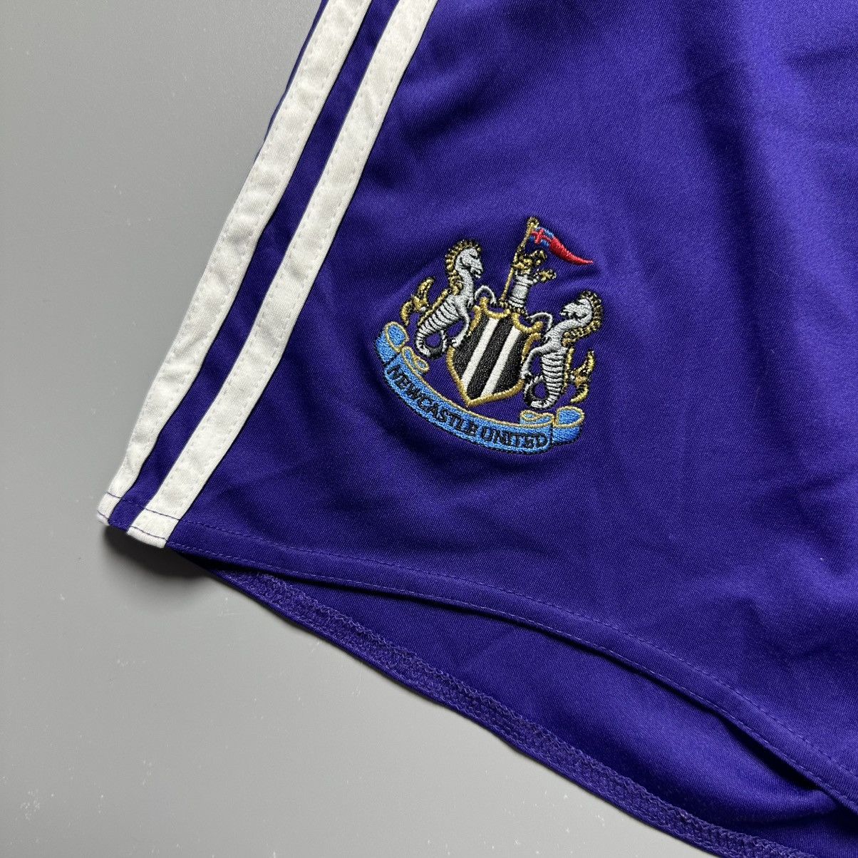 Adidas NEWCASTLE ADIDAS 2008/2009 FOOTBALL AWAY SHORTS #10 OWEN Size US 33 - 2 Thumbnail