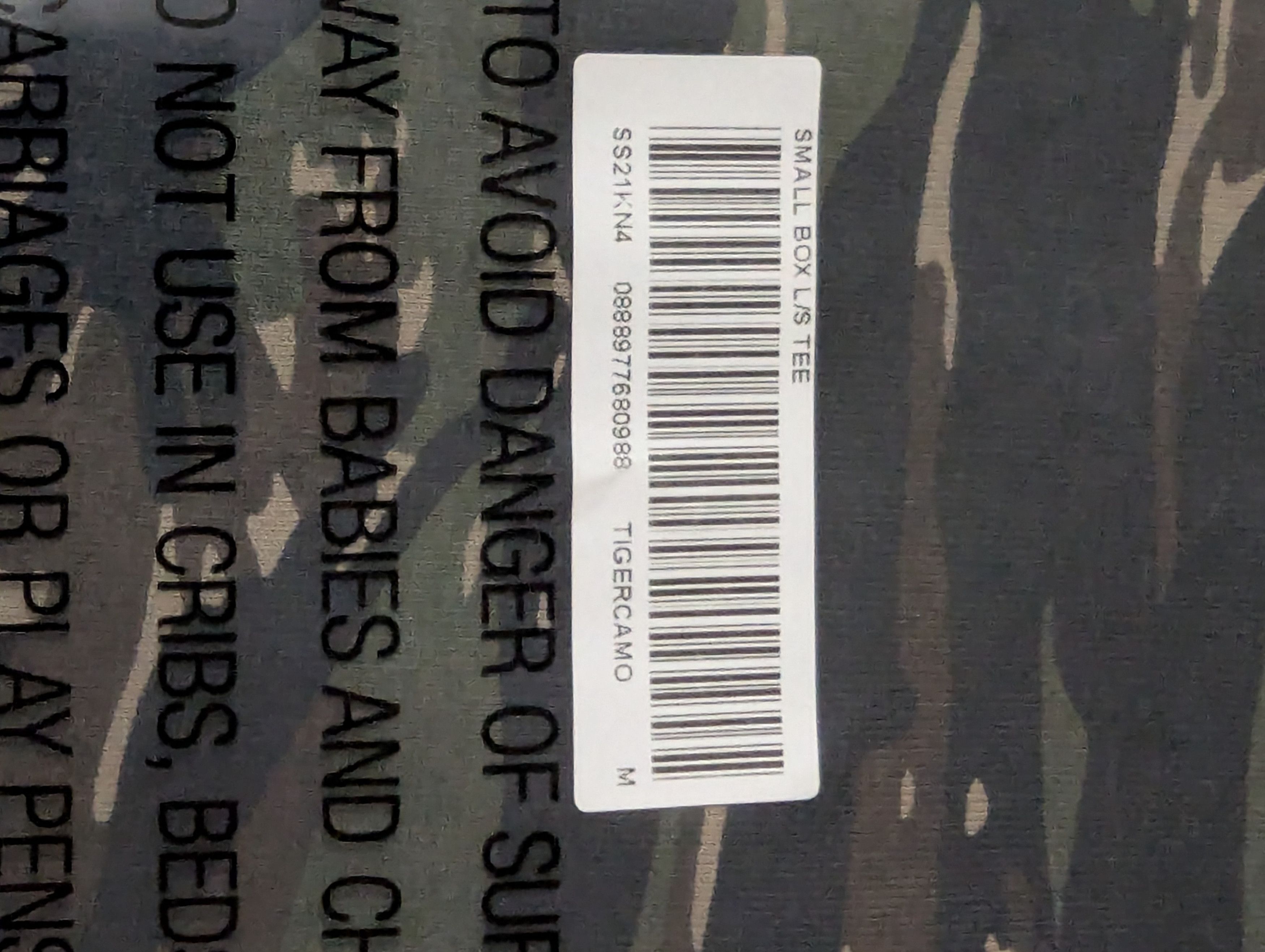 Supreme Supreme small box Logo Tiger Camo Size US M / EU 48-50 / 2 - 7 Thumbnail
