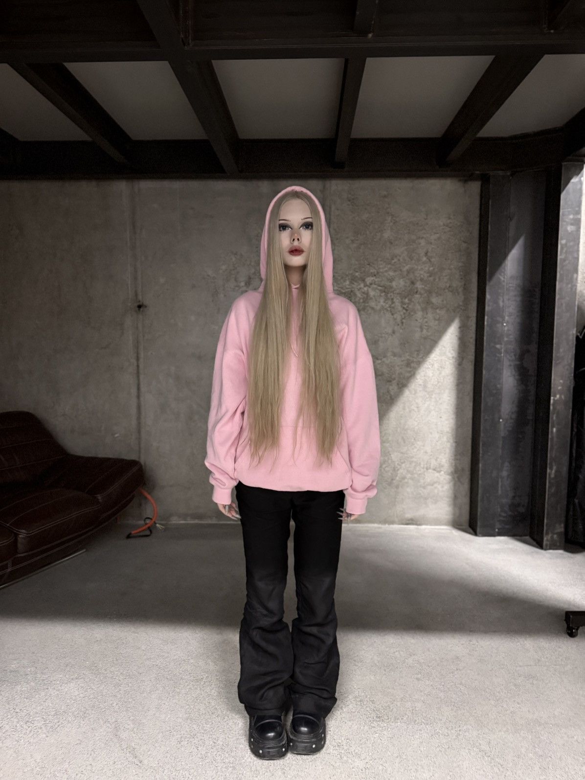 Balenciaga BALENCIAGA SS2020 Pink Embroidered Hoodie Size US S / EU 44-46 / 1 - 5 Thumbnail