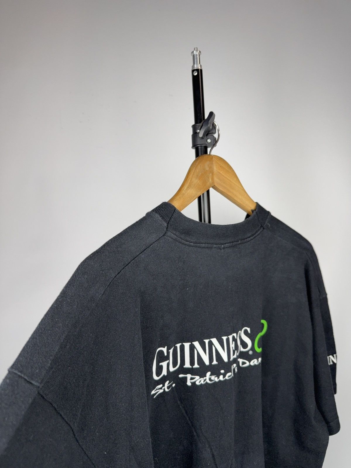 Vintage 90s Guinness St. Patrick’s Day Drink Pint Graphic T-Shirt Size US XL / EU 56 / 4 - 14 Thumbnail