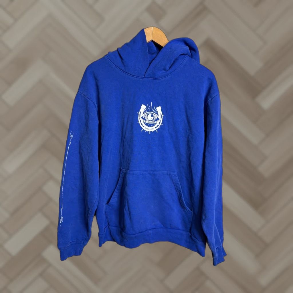 Vintage Bad Bunny Most Wanted Tour Merch Hoodie Mens MEDIUM Blue Graphic Print Size US M / EU 48-50 / 2 - 1 Thumbnail