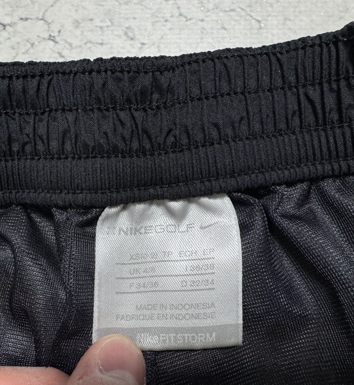 Nike Nike Golf Vintage Nylon Pants Size XS Black Size US 28 / EU 44 - 4 Thumbnail