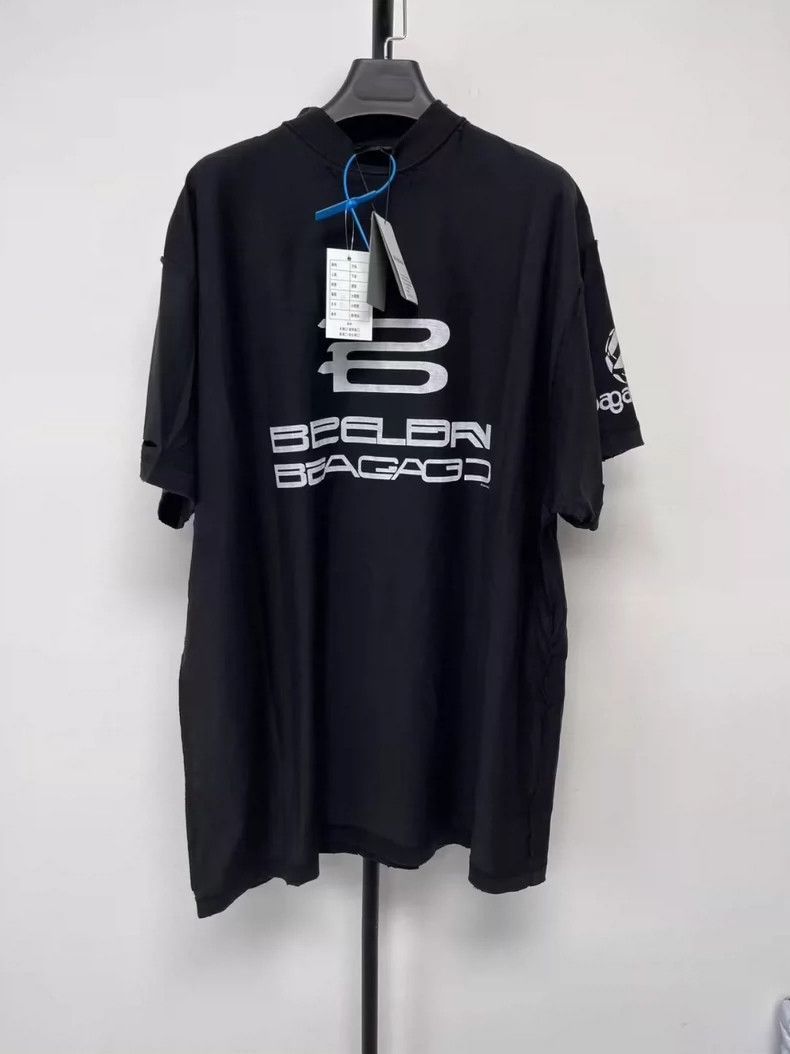 Balenciaga Balenciaga Logo monogrammed crewneck short sleeve T-shirt Size US S / EU 44-46 / 1 - 1 Thumbnail