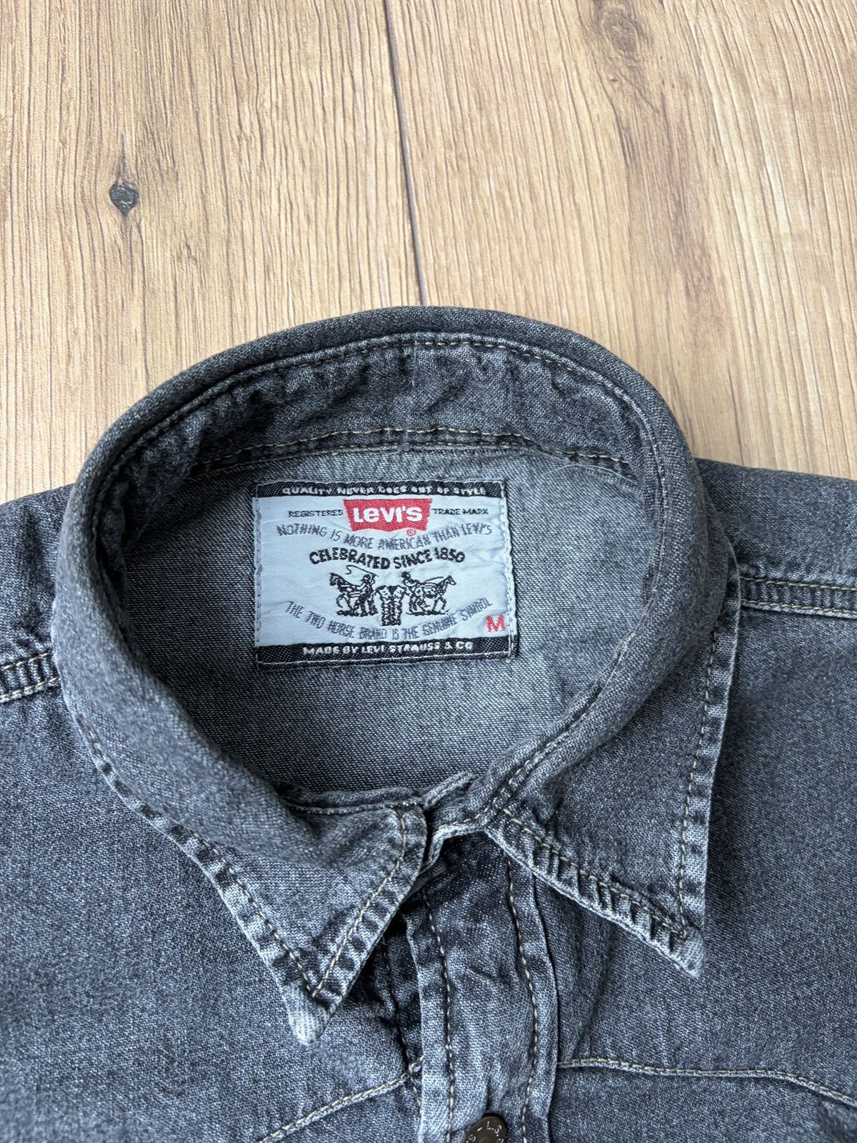 Levi's Vintage Clothing Levis Vintage Gray Heavy Denim Jeans Shirt Size US M / EU 48-50 / 2 - 2 Thumbnail