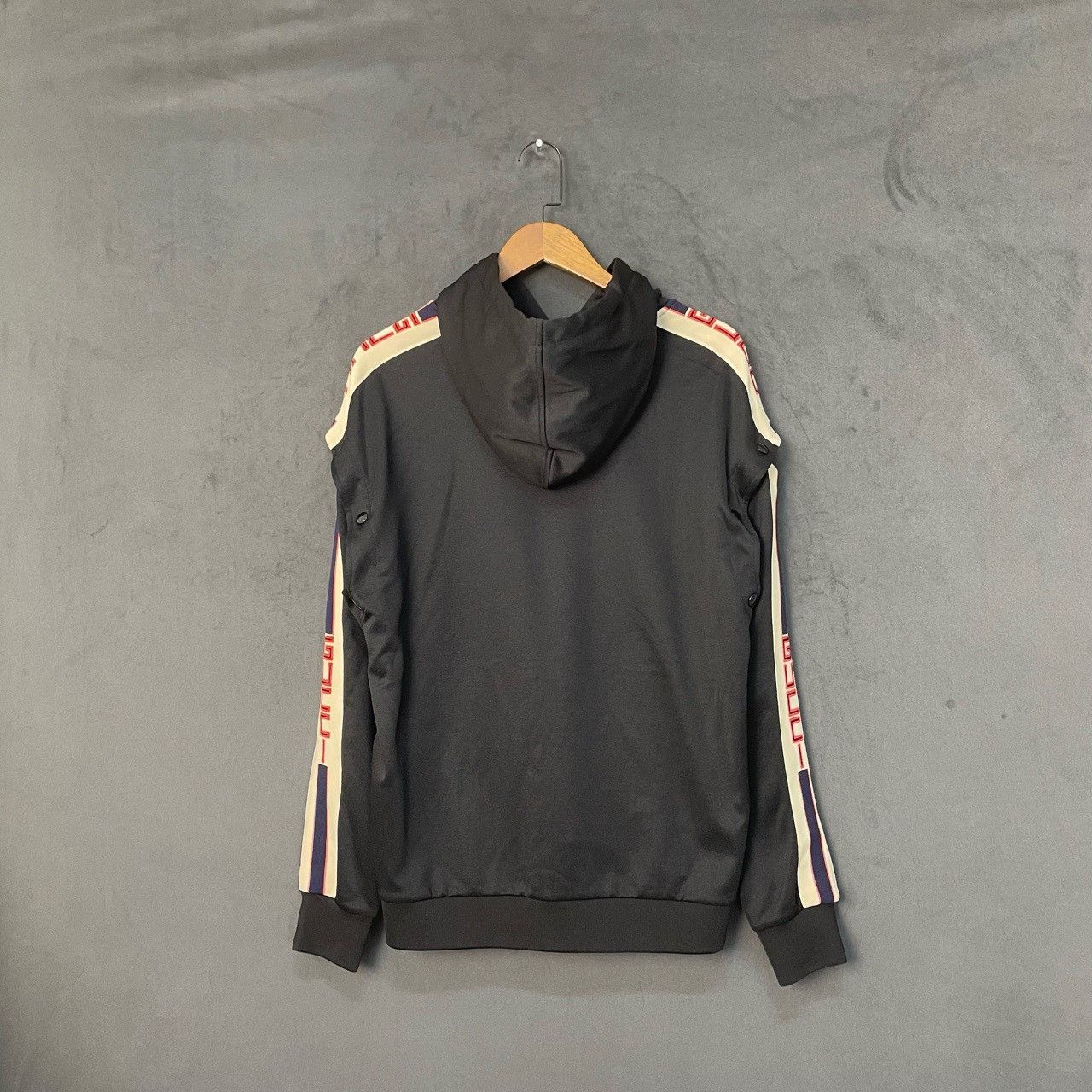 Gucci Gucci Side logo detachable hoodie 2501-Nextarrow Size US S / EU 44-46 / 1 - 2 Thumbnail