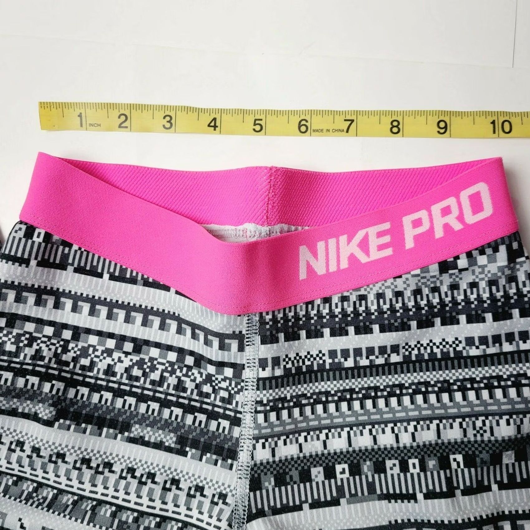Nike Nike Pro Active Leggings Women Size M Black Pink Training Yoga Pants Size 32" / US 10 / IT 46 - 3 Thumbnail