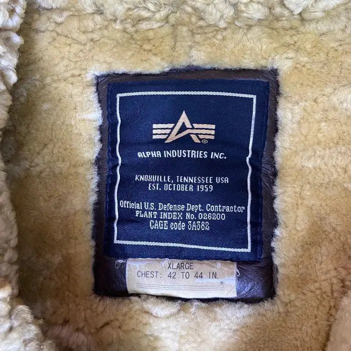 Alpha Industries Vtg ALPHA INDUSTRIES USA Type B-3 Leather Flight Jacket Size US XL / EU 56 / 4 - 8 Thumbnail