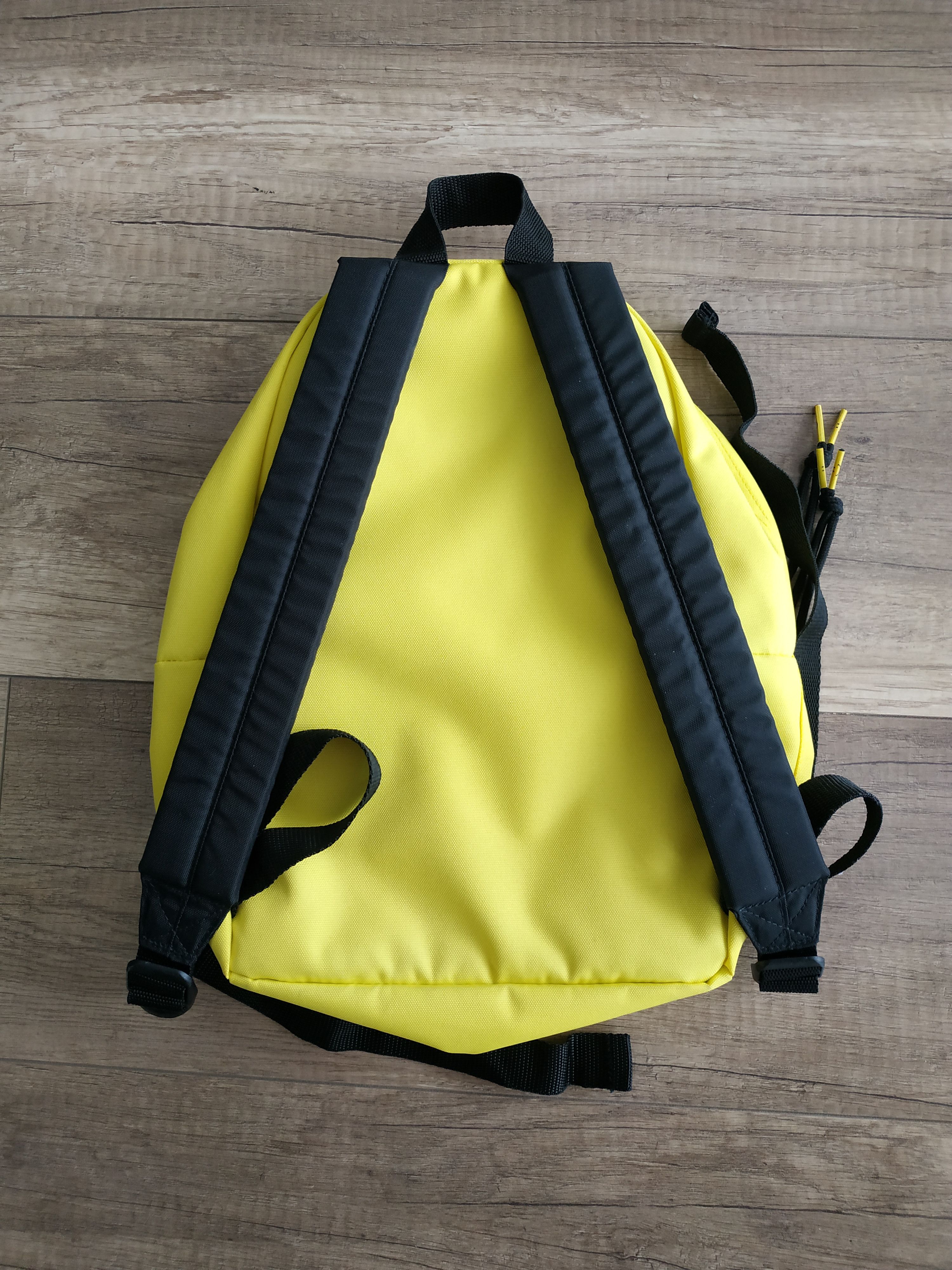 Eastpak Eastpak x Smiley Collabo Yellow Unisex Small Backpack Size ONE SIZE - 3 Thumbnail