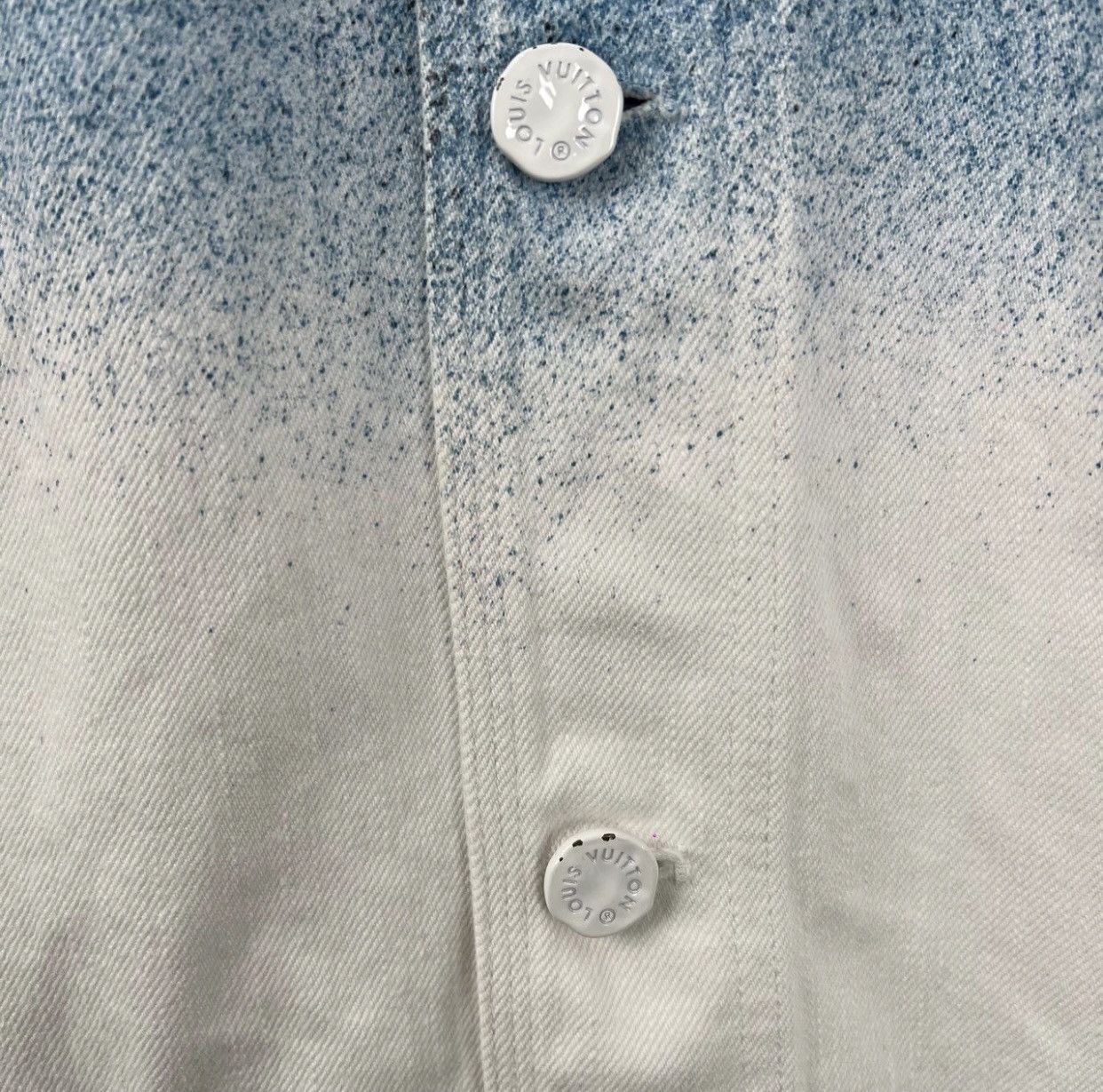 Louis Vuitton Louis Vuitton LV blue and white floral print denim jacket Size US S / EU 44-46 / 1 - 6 Thumbnail