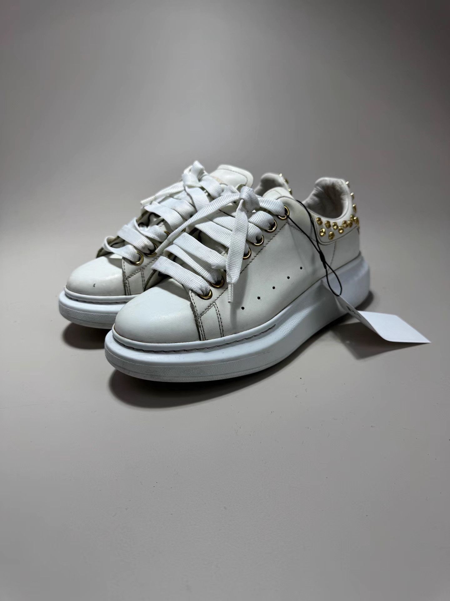 Alexander McQueen ALEXANDER MCQUEEN Stud Heel Tab White Sneakers Size US 6 / IT 36 - 1 Thumbnail