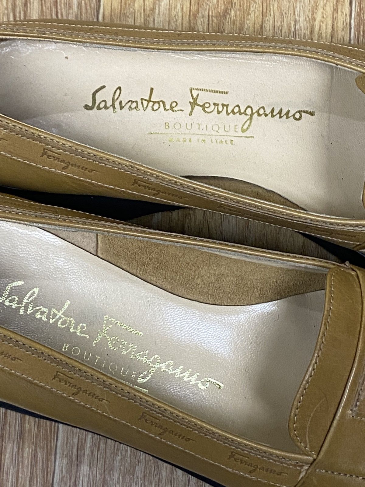 Salvatore Ferragamo Salvatore Ferragamo Beige Leather Loafers Monogram Lettering Size US 6.5 / IT 36.5 - 4 Thumbnail