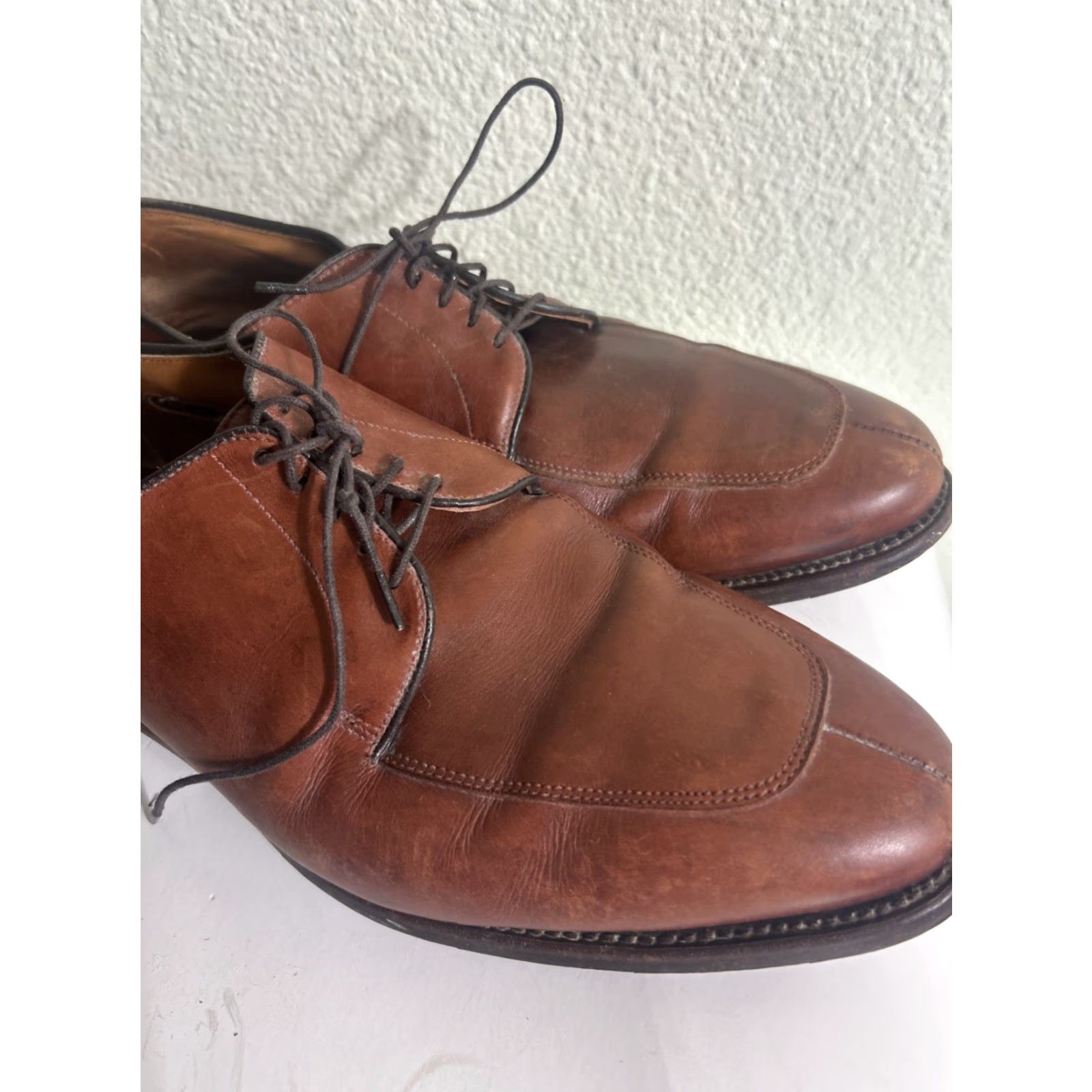 Allen Edmonds Allen Edmonds Delray Split-Toe Lace-Up Oxfords Men 11 Walnut USA Dress Shoes Leather Pattern Solid Size US 11 / EU 44 - 2 Thumbnail