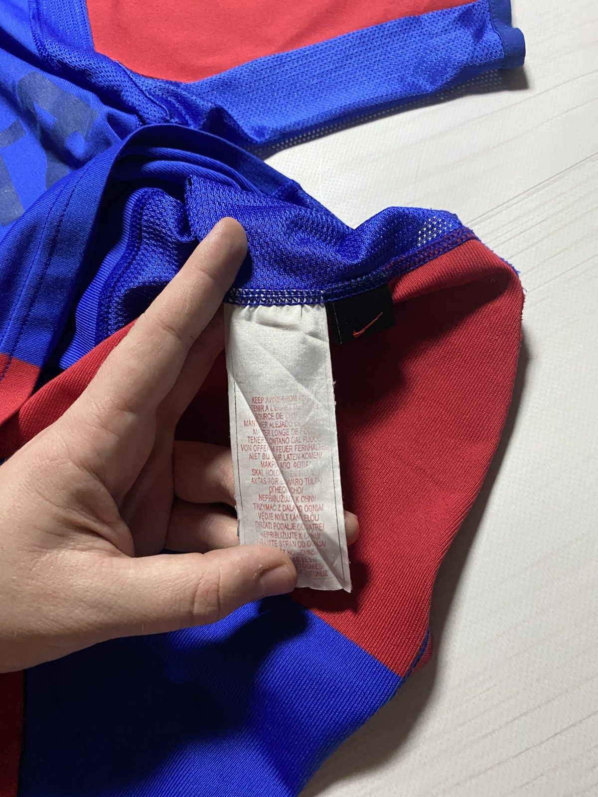 Nike Vintage NikeFC Basel 2002/04 home soccer jersey Switzerland Size US S / EU 44-46 / 1 - 4 Thumbnail
