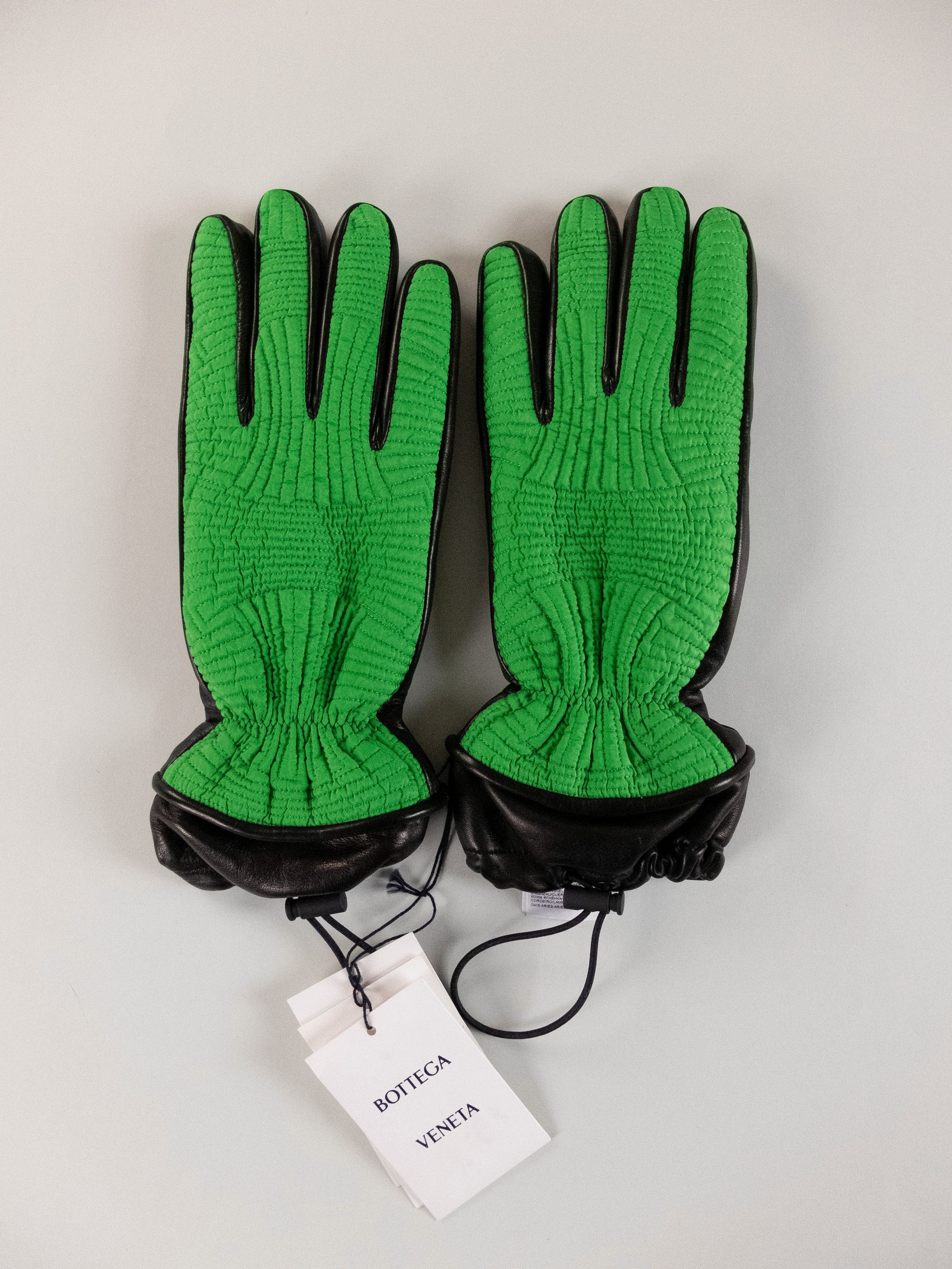 Bottega Veneta BOTTEGA VENETA black & green leather gloves 9 Medium q Size ONE SIZE - 1 Thumbnail