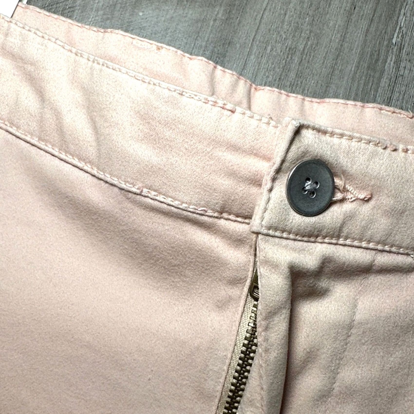Vintage VINTAGE AG Adriano Goldschmied The Wanderer Slim Pink Chino Trouser Shorts Mens 33 Regular Pink 8in 35in 10in NR19 Size US 33 - 5 Thumbnail