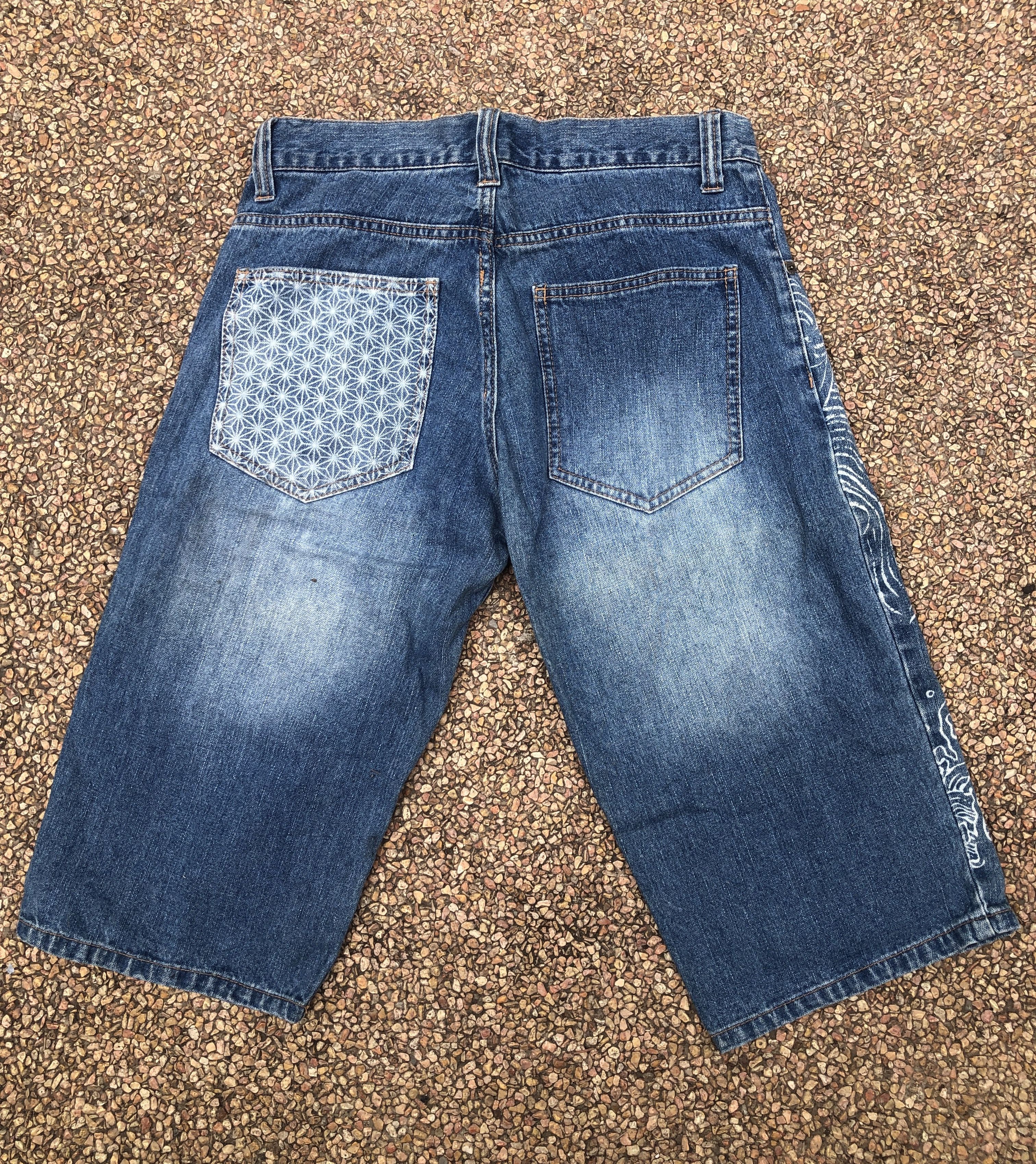 Japanese Brand Crazy vintage jorts y2k print koi japan Size US 32 / EU 48 - 4 Thumbnail