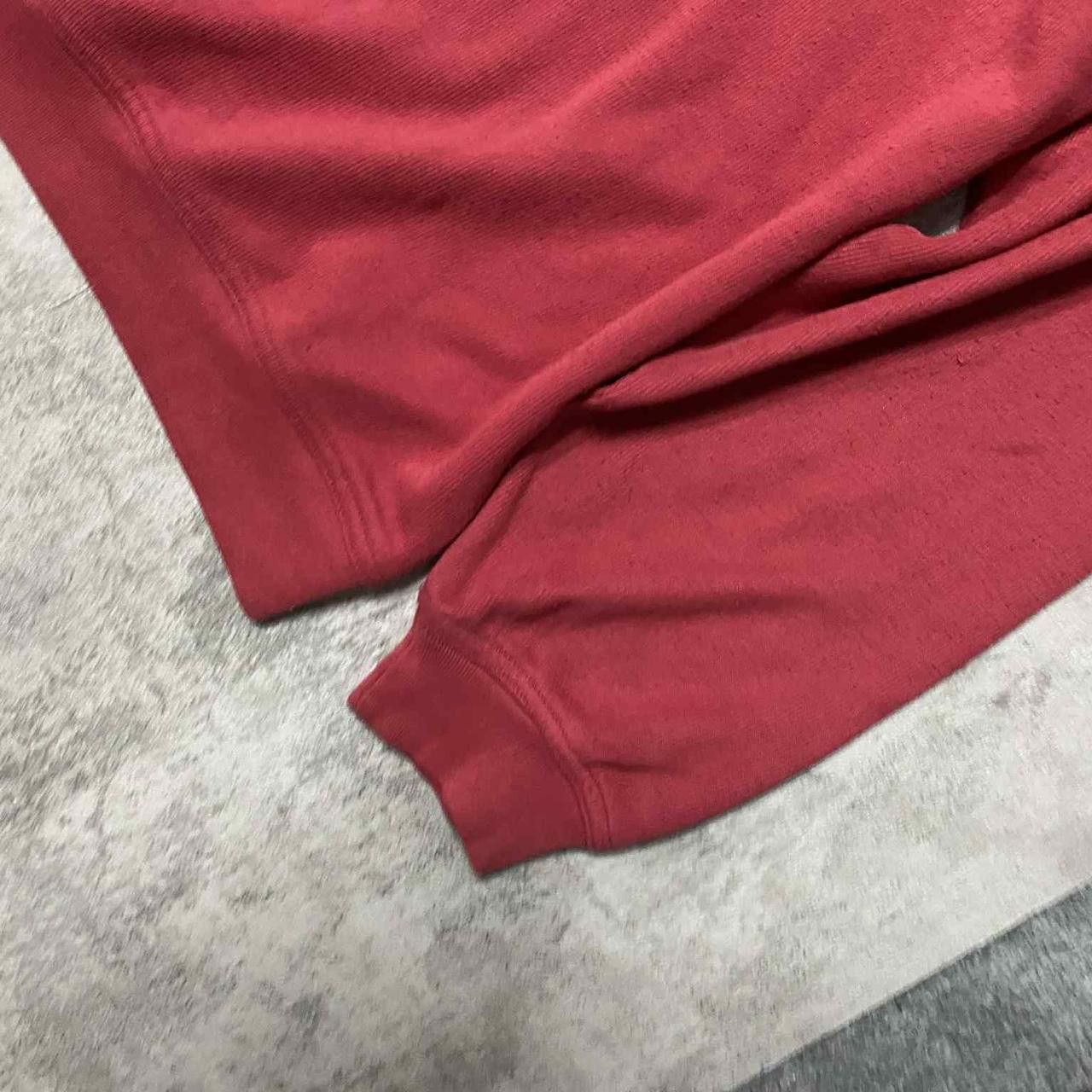 Other Embroidered red vintage crewneck sweatshirt streetwear Size US L / EU 52-54 / 3 - 5 Thumbnail