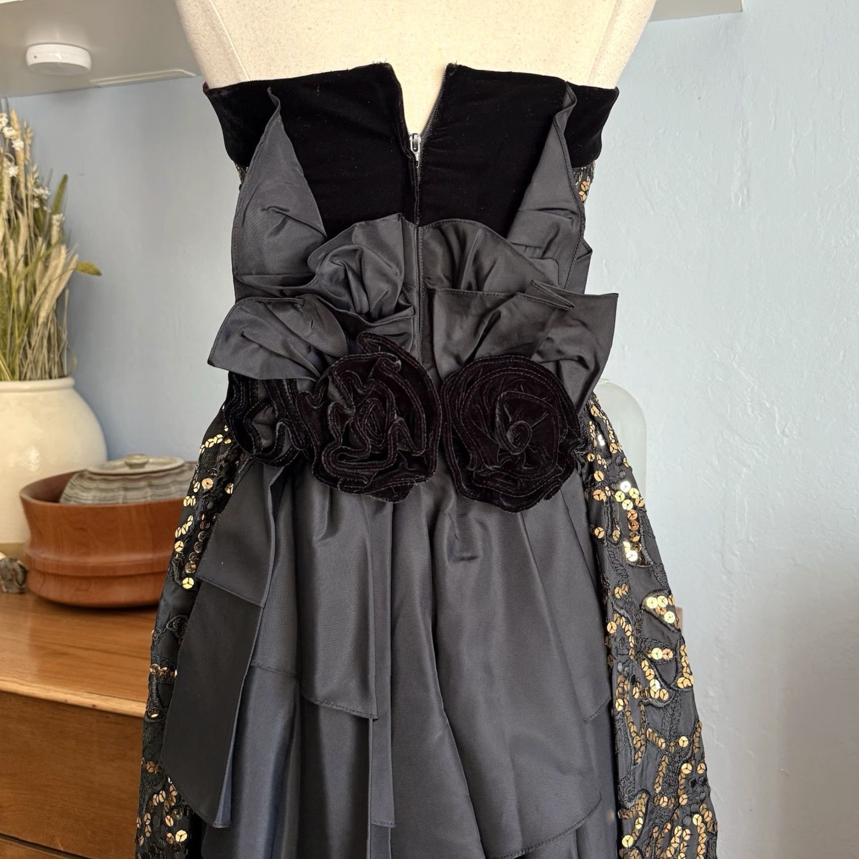 Jessica McClintock VINTAGE Jessica McClintock Black w/ Gold Sequins Strapless Long Dress Sz S Ball Gown 1980s Formal Womens Size XS / US 0-2 / IT 36-38 - 6 Thumbnail