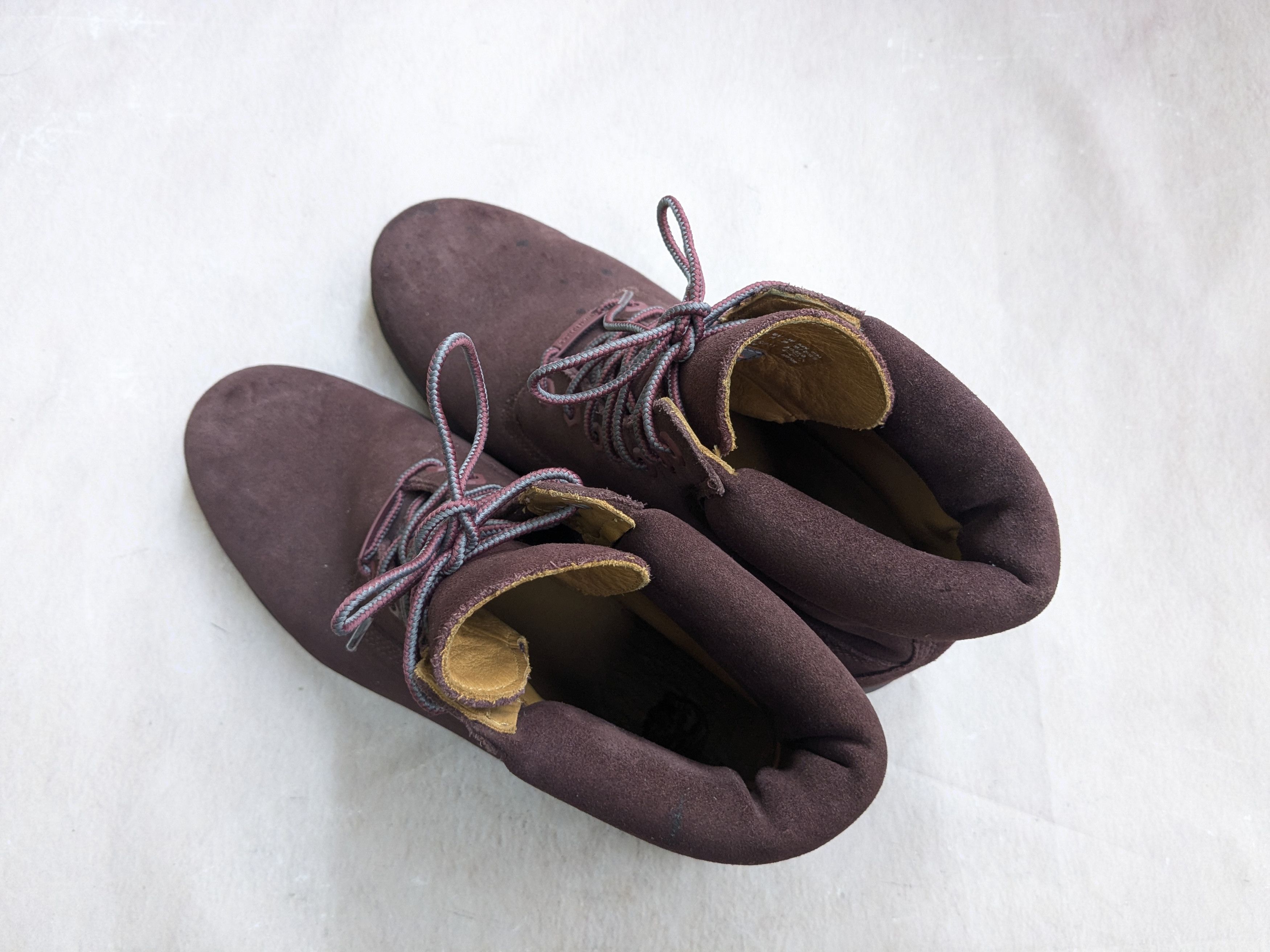 Timberland Timberland Boots Burgundy Suede Leather 10 M Suede Size US 10 / EU 43 - 14 Thumbnail