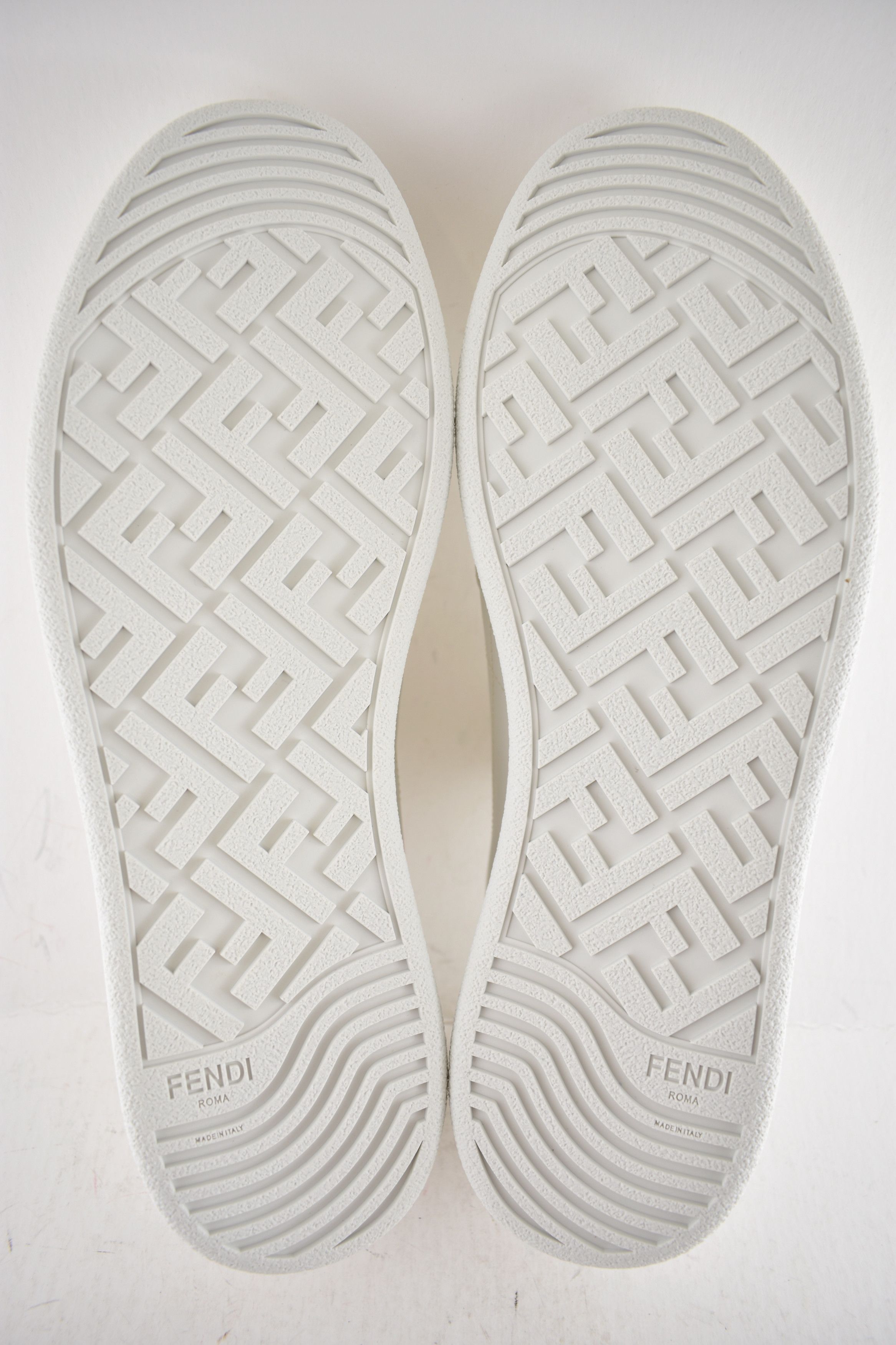 Fendi Fendi Leather Logo Classic Low Top Sneakers UK 12 US 13 Size US 13 / EU 46 - 14 Thumbnail