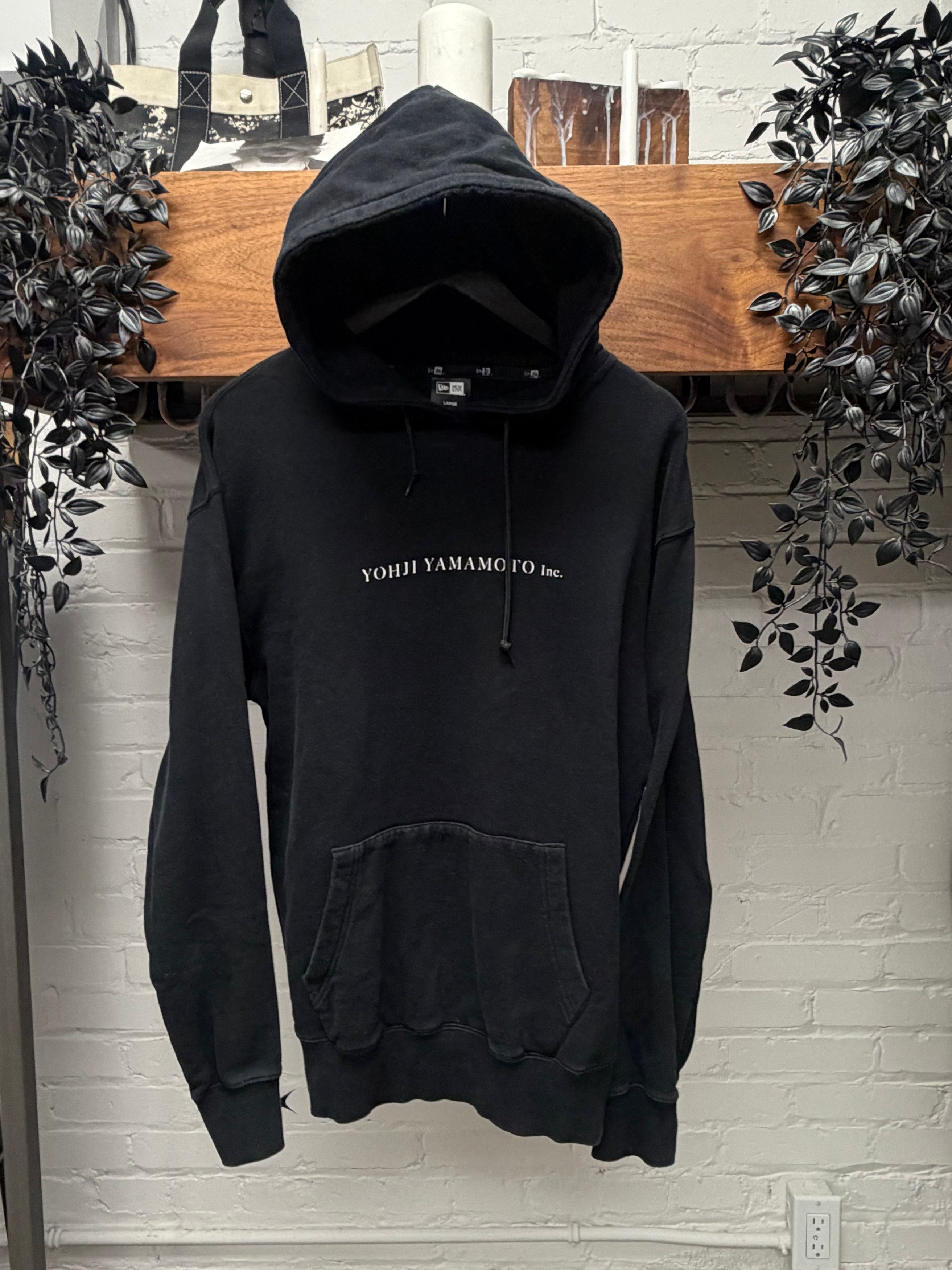 Yohji Yamamoto Yohji Yamamoto x New Era ‘Brand Iconography’ Black Pullover Hoodie Size US L / EU 52-54 / 3 - 1 Thumbnail