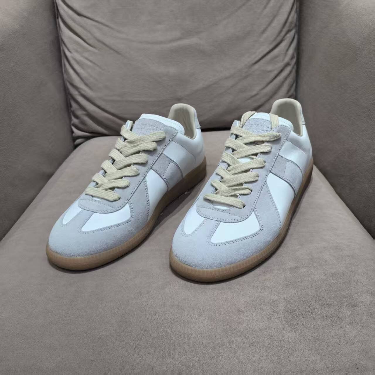 Maison Margiela Maison Margiela Replica Gats -39.5 - Box damaged Size US 6.5 / EU 39-40 - 2 Thumbnail
