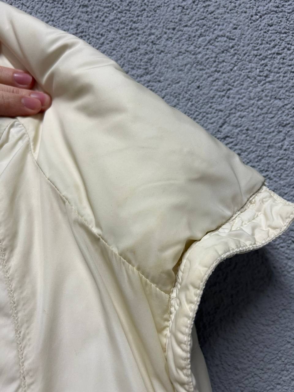 Prada Prada womens down jacket 2009 size 40 / M Size S / US 4 / IT 40 - 22 Thumbnail