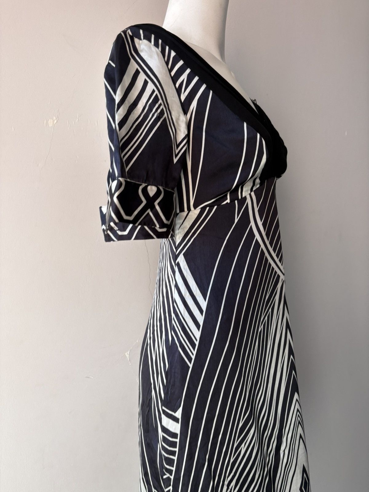 Vintage Silk dress Size S / US 4 / IT 40 - 13 Thumbnail