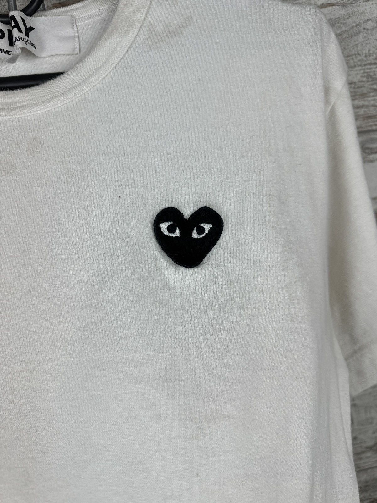Comme des Garcons Men’s Distressed Play Comme des Garçons T-shirt tee Japanese Size US M / EU 48-50 / 2 - 14 Thumbnail