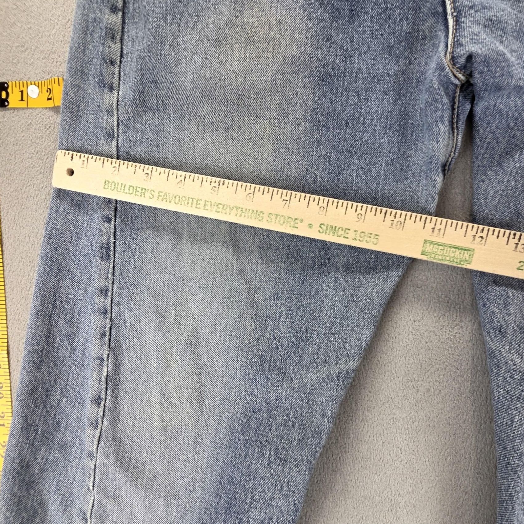 Levi's Item Specifications: Brand: Nike Size US 27 - 6 Thumbnail