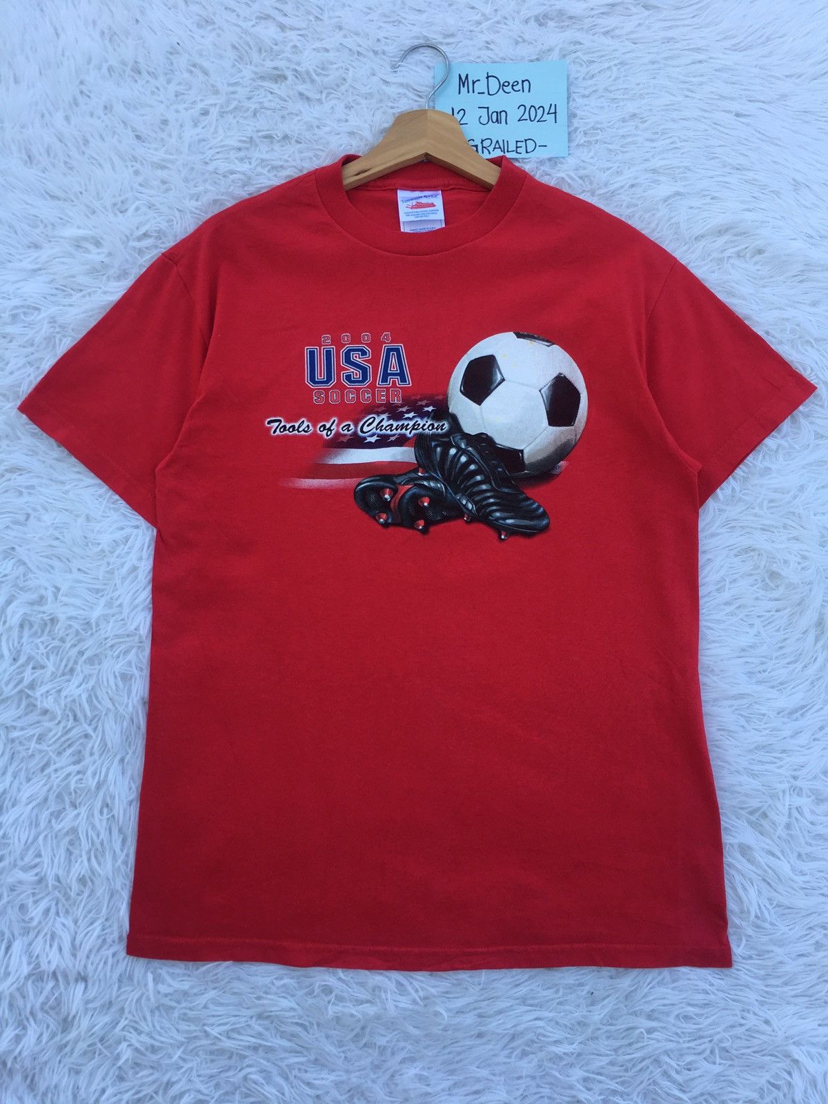image of Vintage 2004 Usa Soccer Tshirt in Red, Men's (Size Medium)