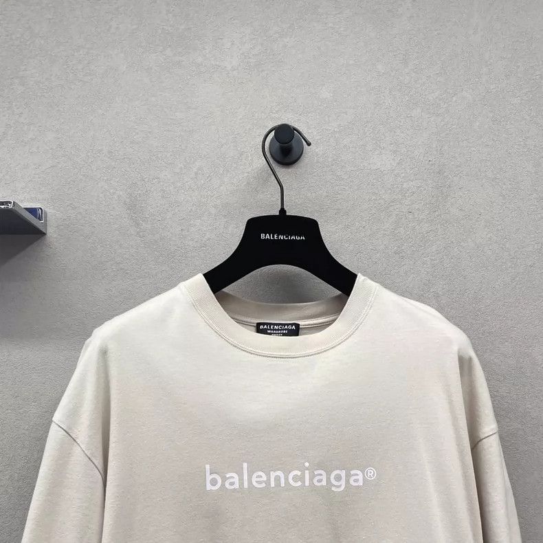 Balenciaga Balenciaga Logo Alphabet Printed Round Neck Straight Short Size US S / EU 44-46 / 1 - 4 Thumbnail