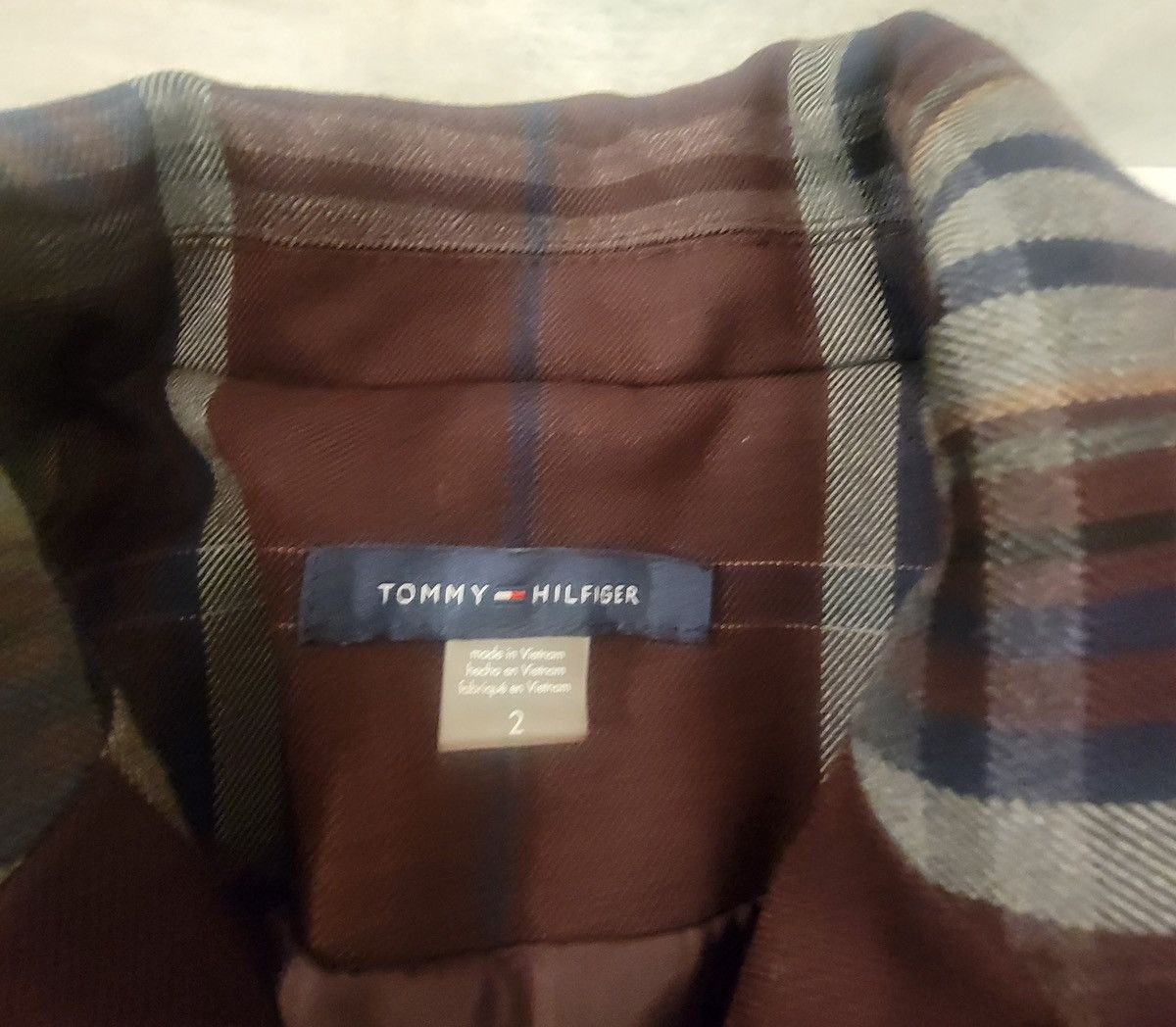 Tommy Hilfiger Tommy Hilfiger Blazer ElbowPatch Plaid Burgundy Sport Coat Size XS / US 0-2 / IT 36-38 - 2 Thumbnail