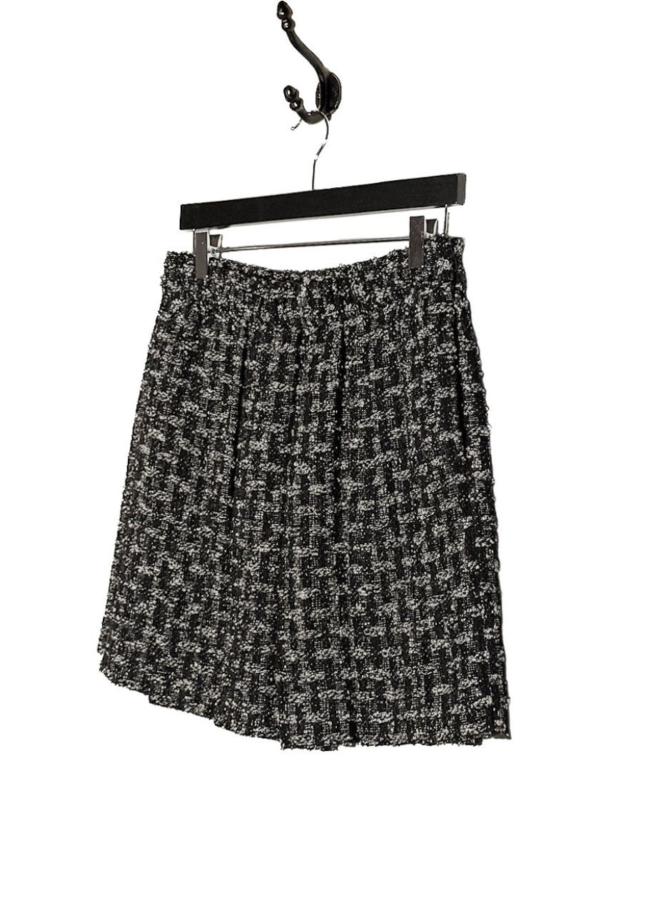 Chanel Chanel Pre-FW13 Black White Pleated Tweed Skirt Size 28" / US 6 / IT 42 - 2 Thumbnail