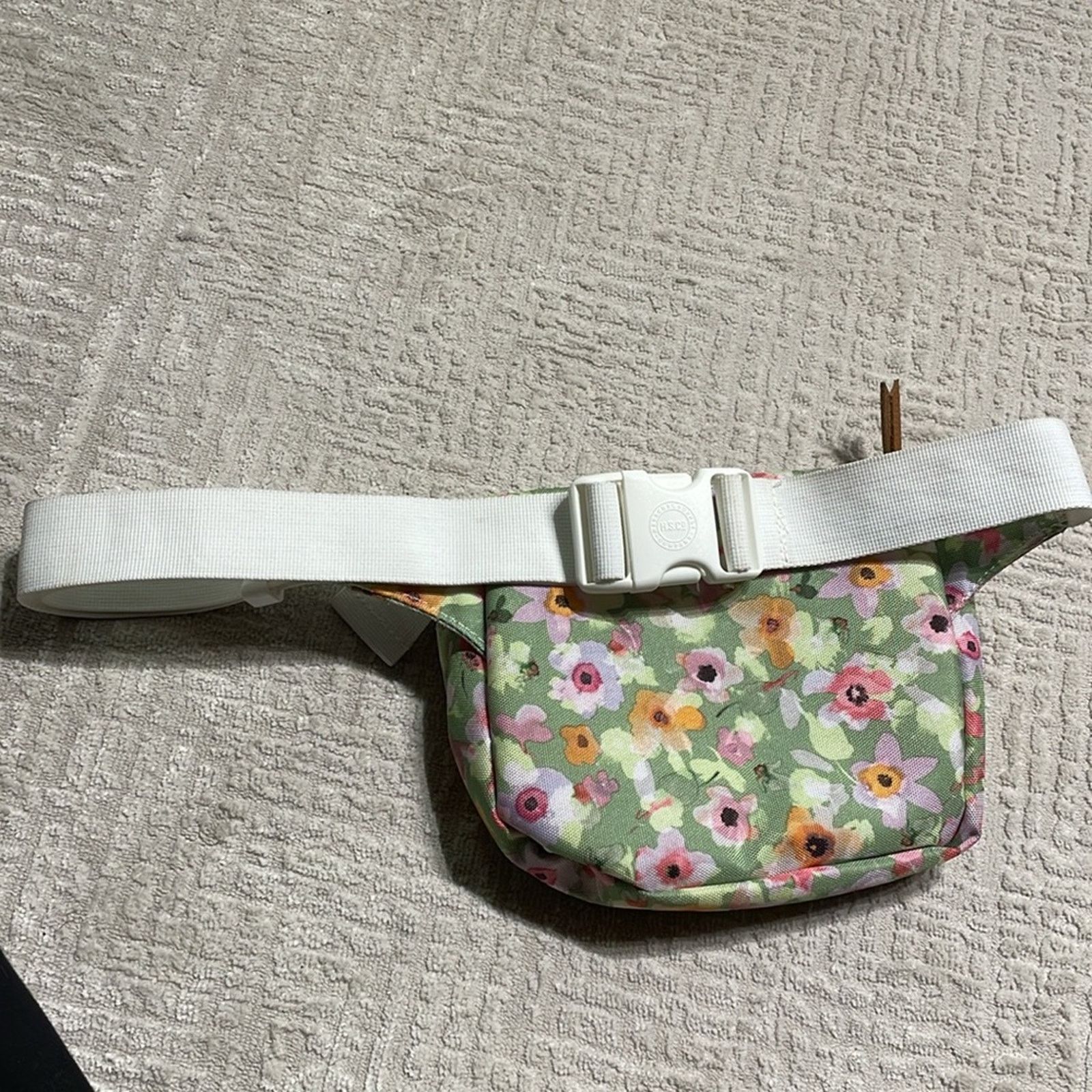 Herschel Supply Co. Herschel Floral Hip bag / waist bag - Rare Size ONE SIZE - 9 Thumbnail