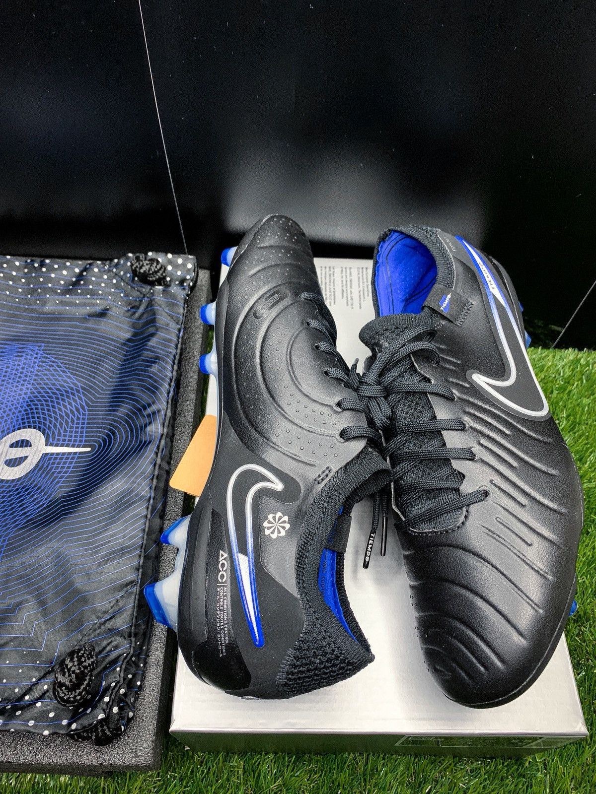 Nike Nike Tiempo Legend 10 Elite Size US 8 / EU 41 - 1 Thumbnail