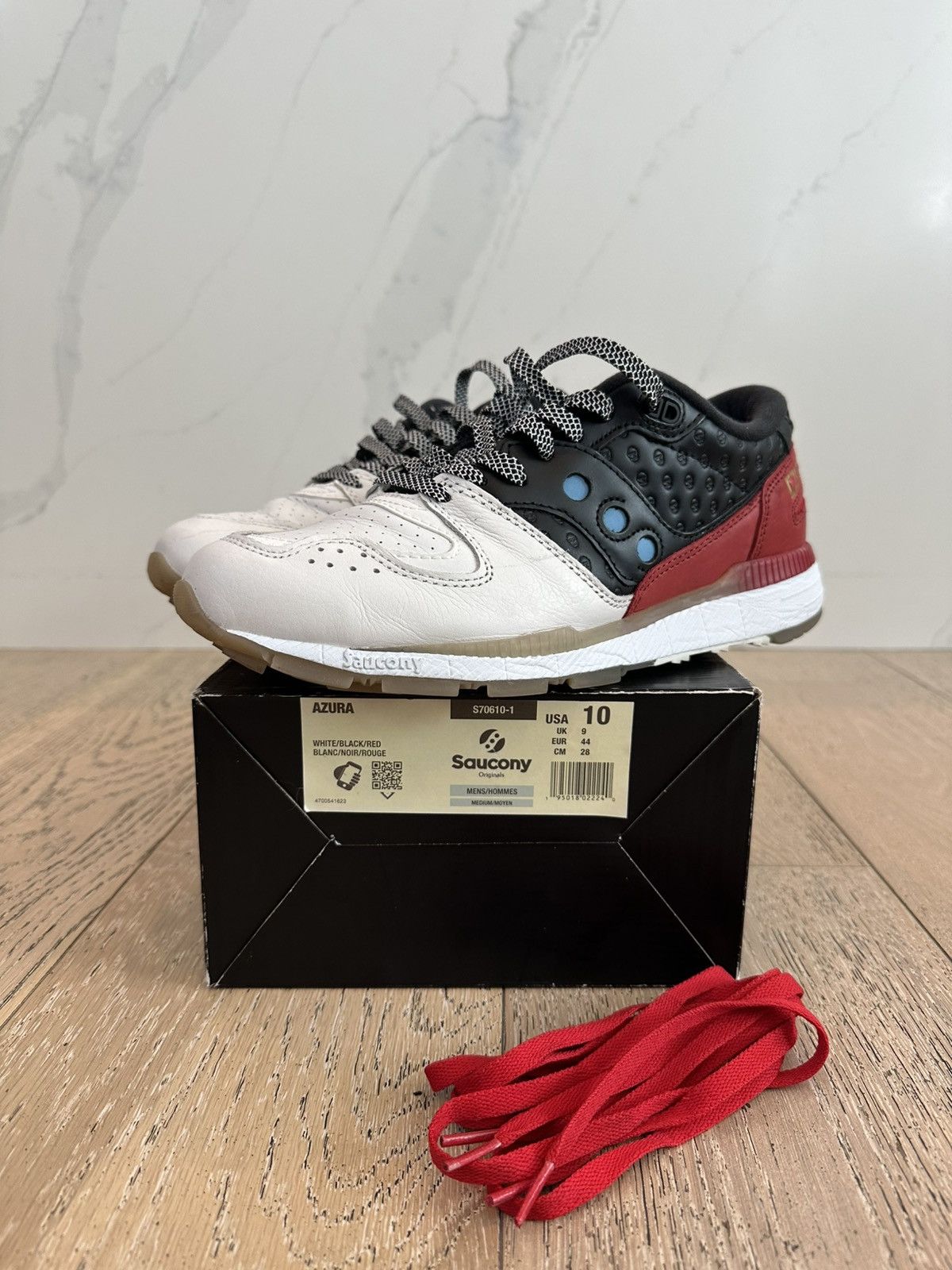 Saucony Saucony Azura Super7 Czarface Czarcony Size US 10 / EU 43 - 1 Thumbnail