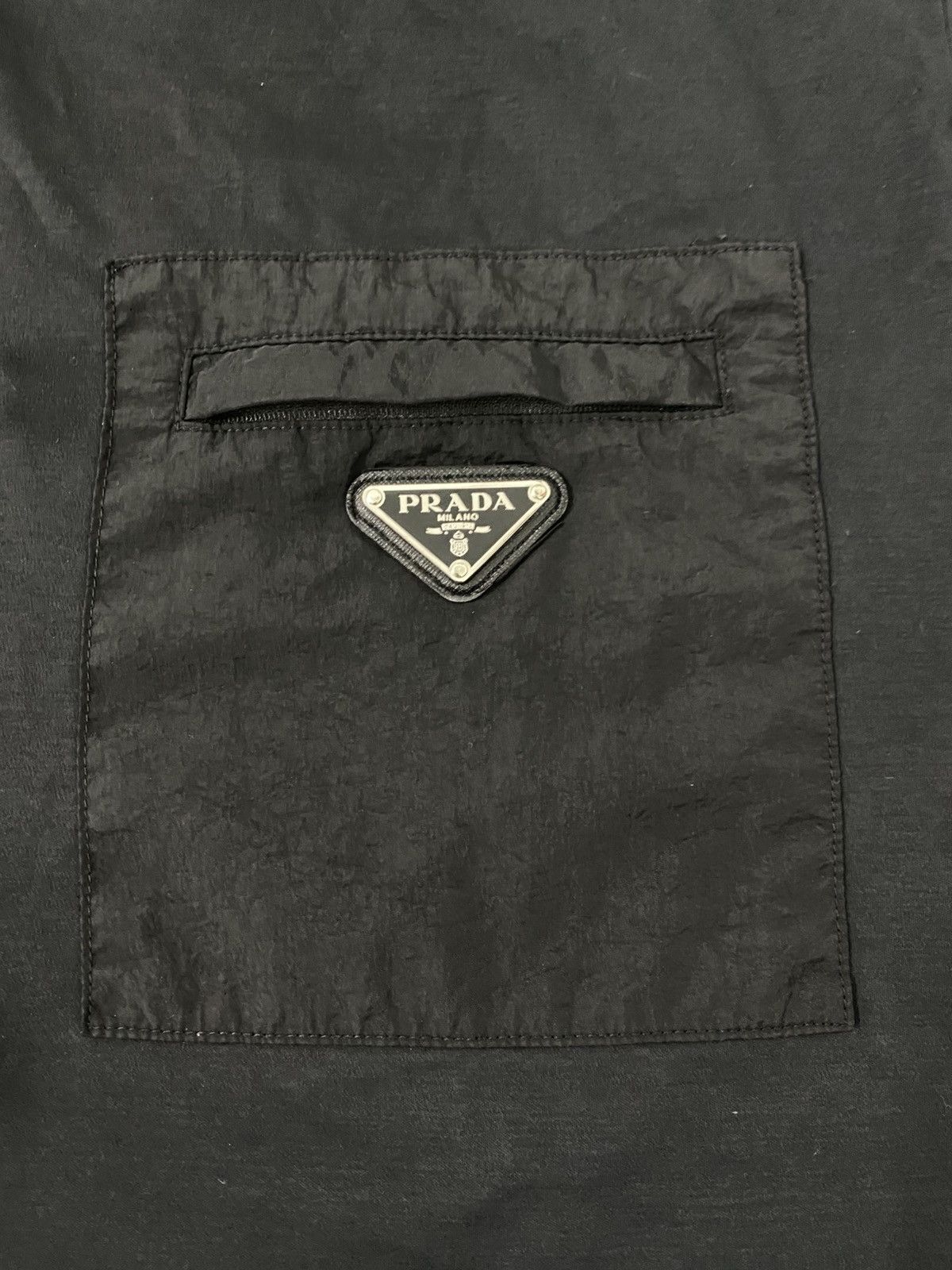 Prada Prada nylon pocket logo tshirt Size US XL / EU 56 / 4 - 11 Thumbnail