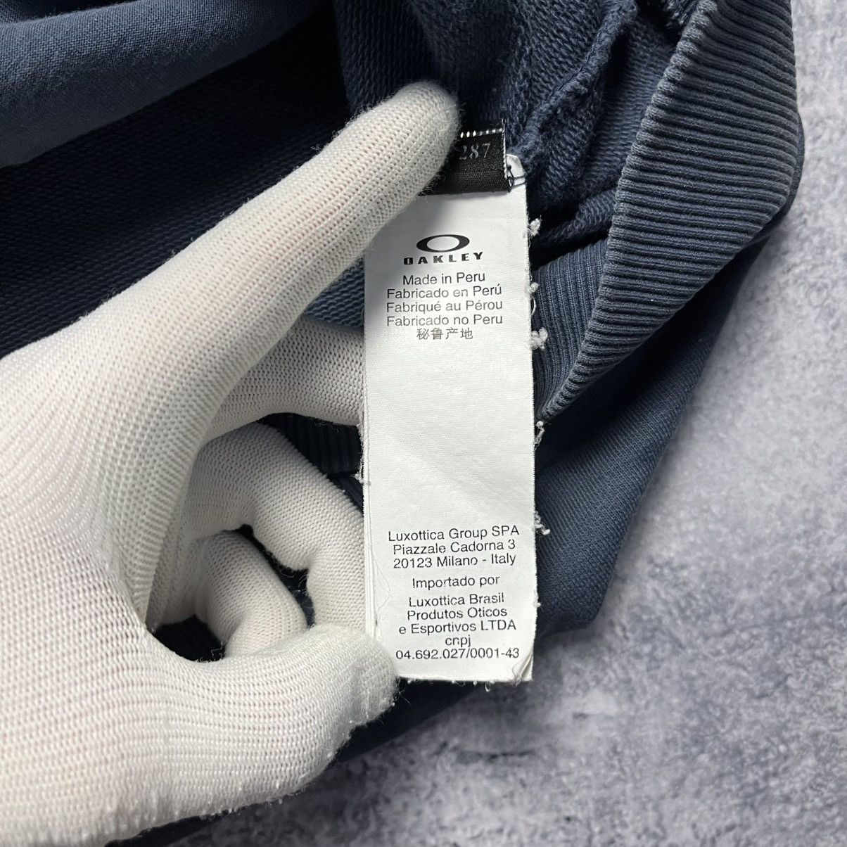 Oakley Vintage Oakley Blue Zip Hoodie Logo Streetwear Y2K Surf Size US M / EU 48-50 / 2 - 12 Thumbnail