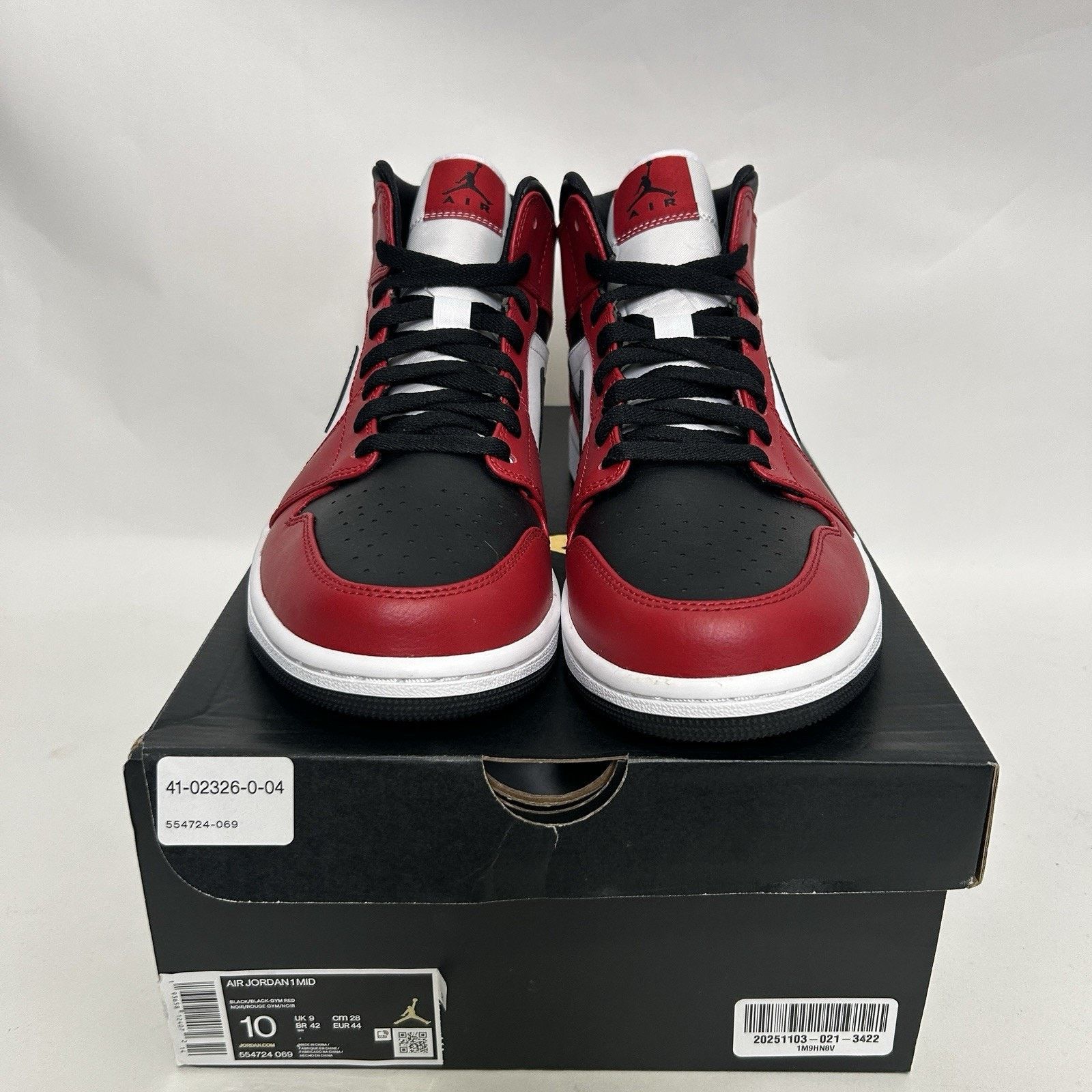 Jordan Brand Nike Air Jordan 1 Mid Retro “Chicago Black Toe/Gym Red” Size US 10 / EU 43 - 2 Thumbnail