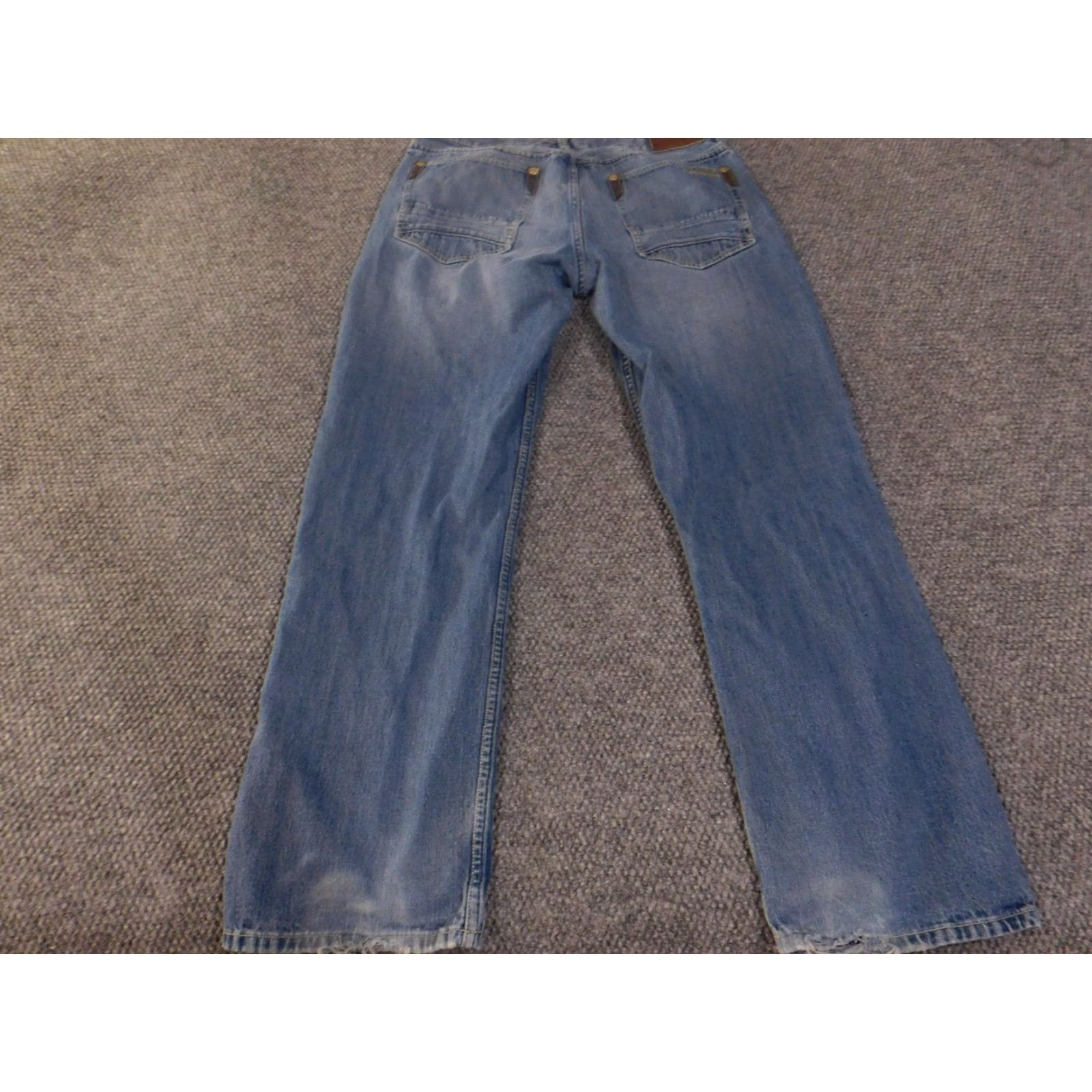 Sean John Sean John Jeans Mens 36x32 Denim Blue Light Wash Straight Leg 5-Pocket Logo Back Pockets Belt Leather Patch Womens? Actually Mens. Size US 36 / EU 52 - 6 Thumbnail
