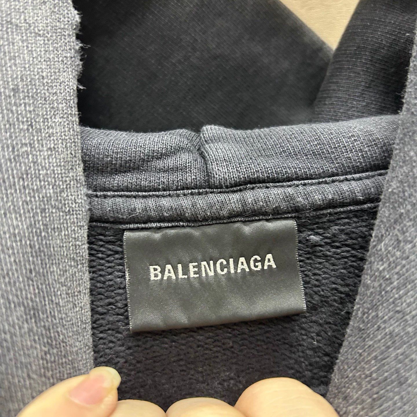 Balenciaga Balenciaga 25 Washed Distressed Logo Hoodie M 99 Size US M / EU 48-50 / 2 - 3 Thumbnail
