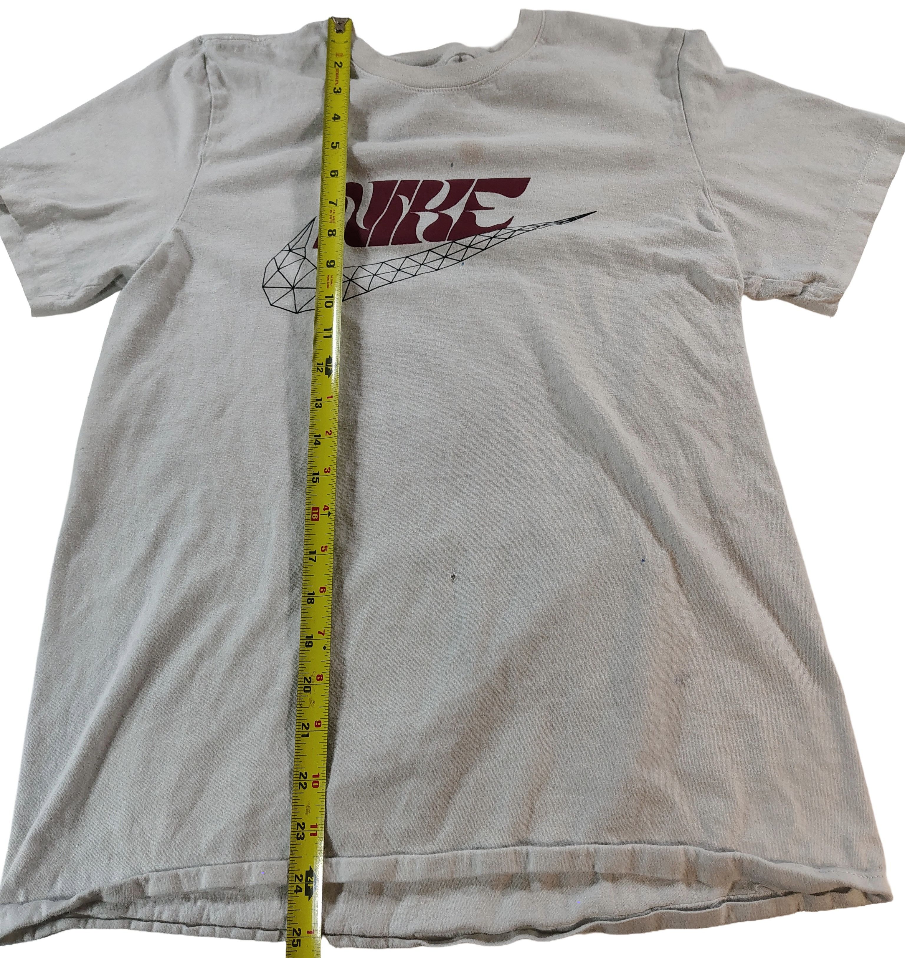 Nike Men's Small White Short Sleeve Nike Graphic T-Shirt Size US S / EU 44-46 / 1 - 4 Thumbnail