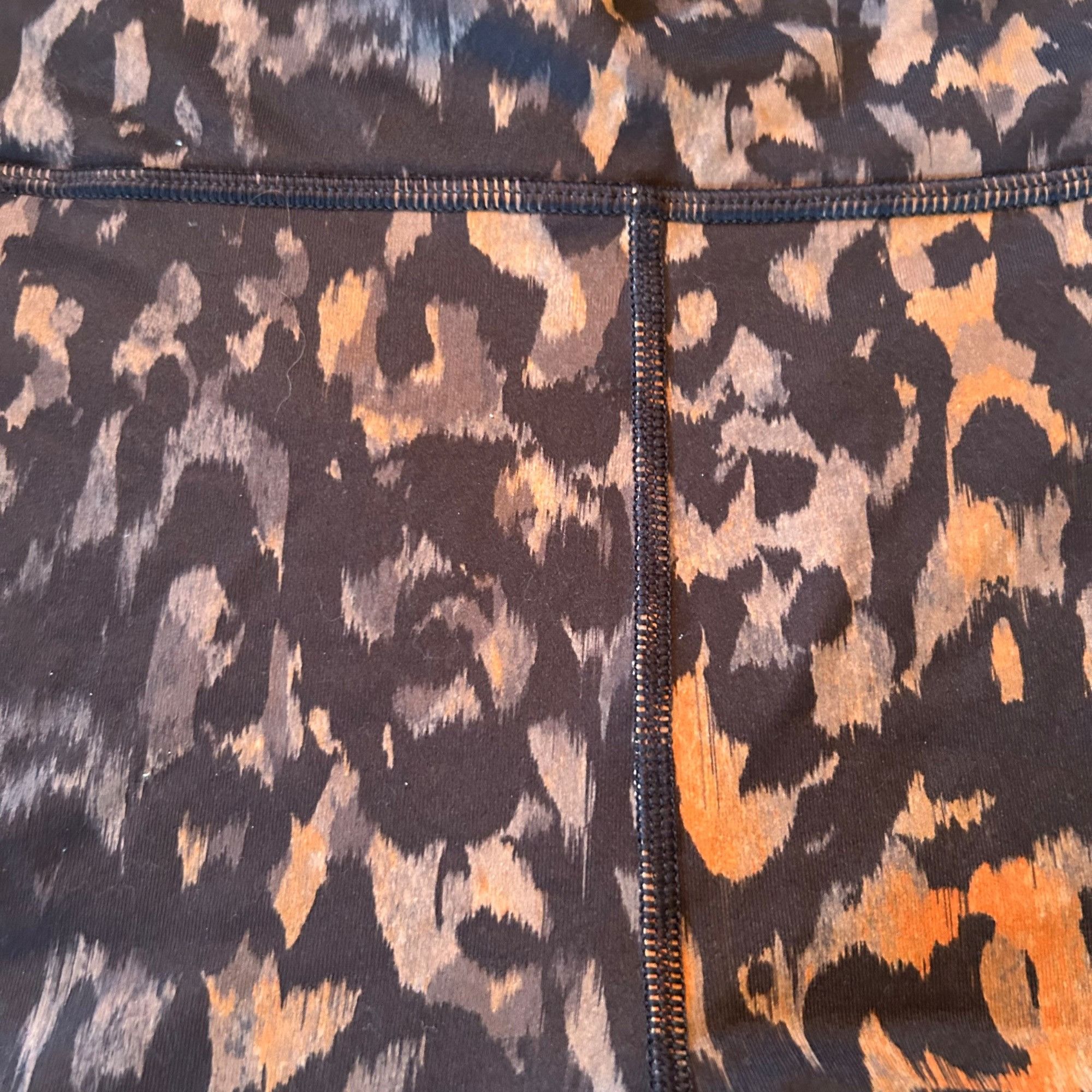Fabletics NWT Fabletics All Over Leopard Print Define High-Waisted Leg Size 42" / US 20 - 4 Thumbnail