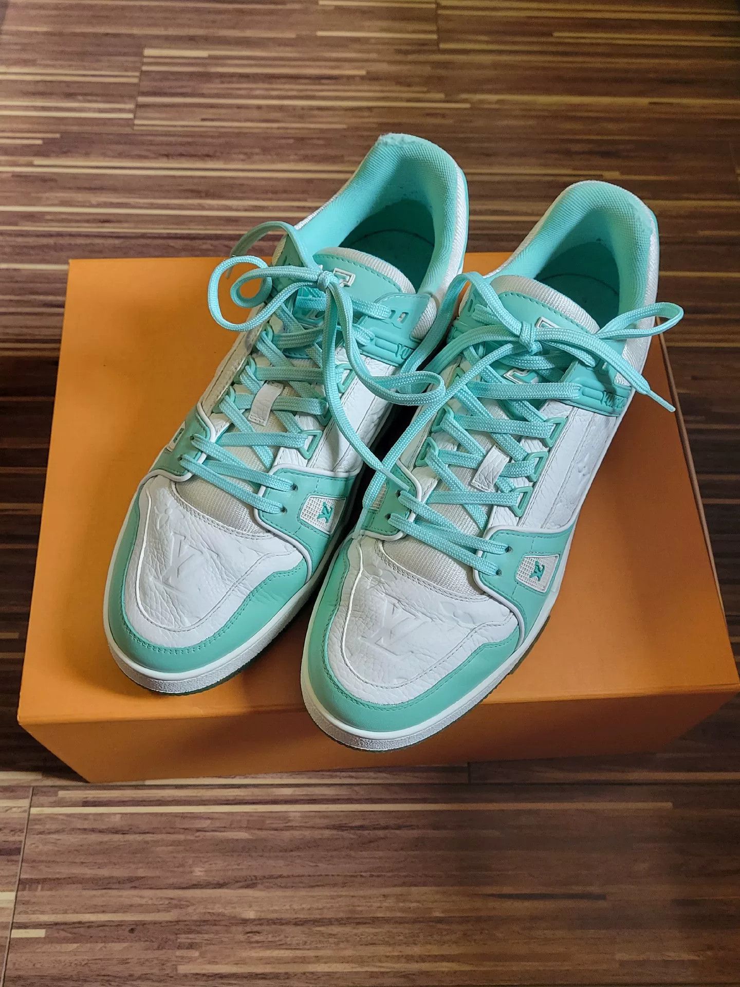 Louis Vuitton Louis Vuitton Tiffany Green Trainer Sneakers Size US 8 / EU 41 - 1 Thumbnail