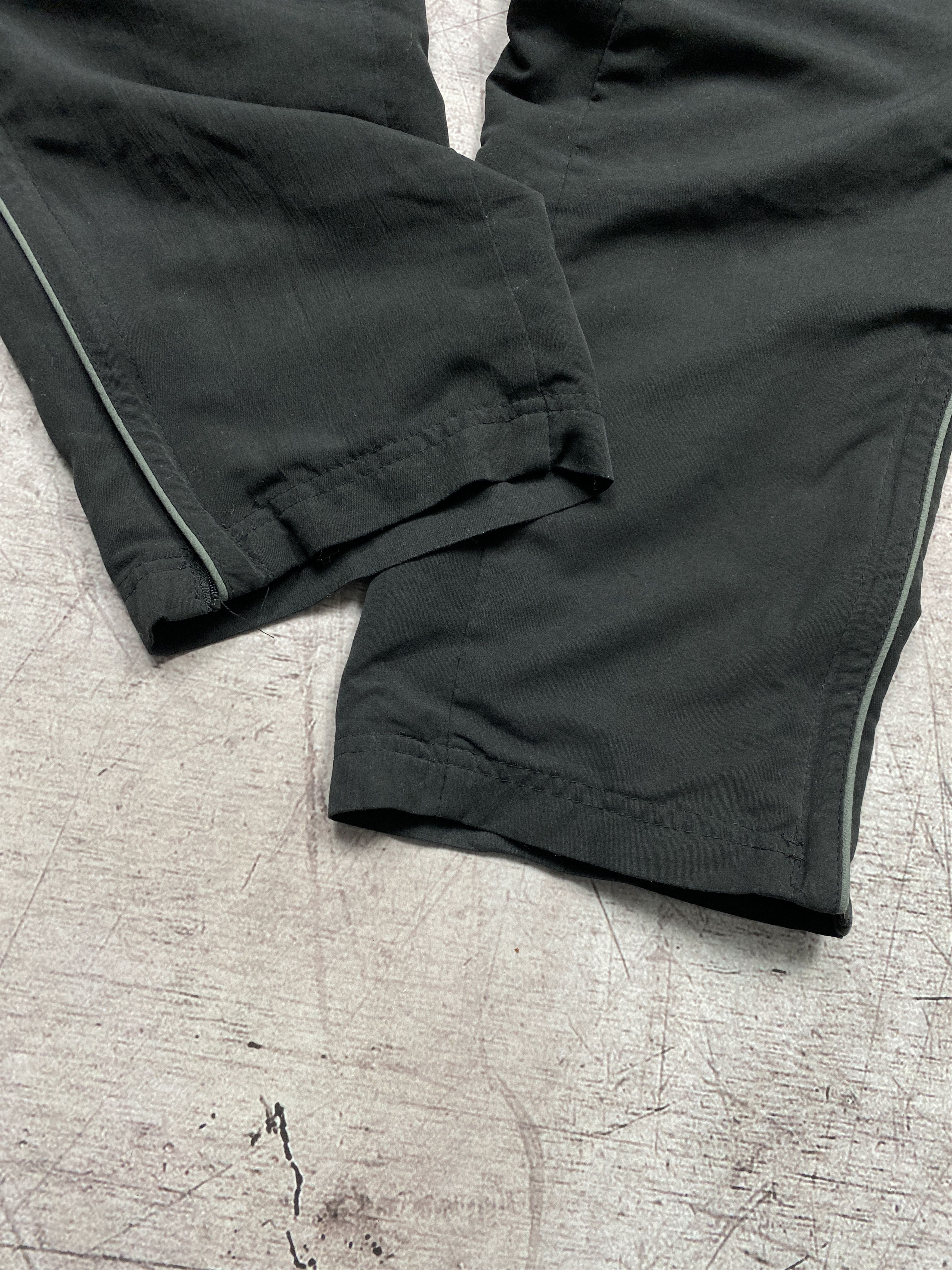 Umbro × Vintage Umbro Vintage Mens Nylon Baggy Parachute Pants y2k Size US 32 / EU 48 - 4 Thumbnail