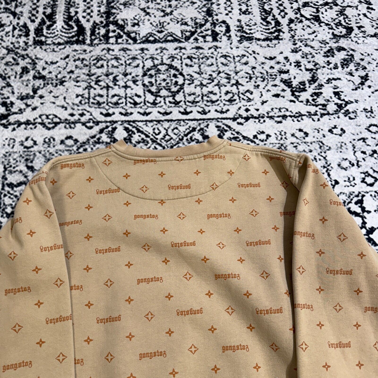 Vintage Gangsta Unisex Beige Cotton Crewneck Size XL Allover Print Size US XL / EU 56 / 4 - 14 Thumbnail