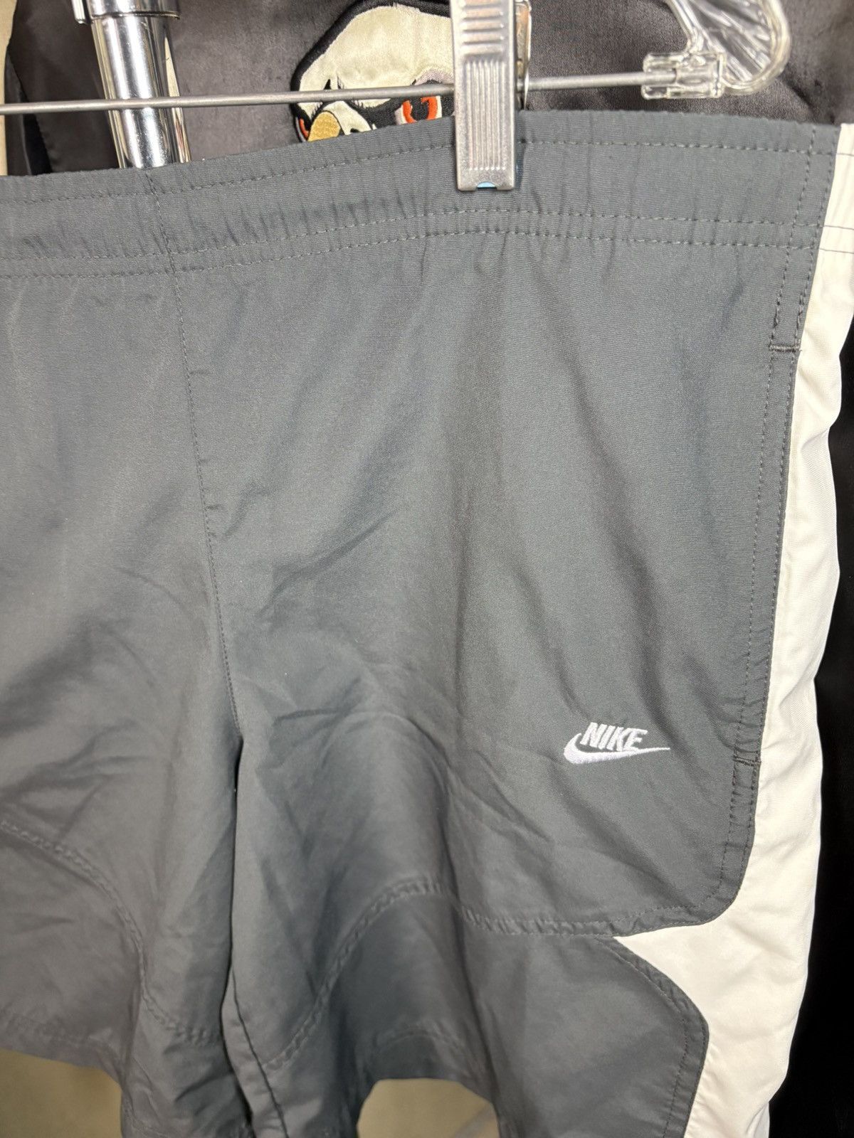 Nike × Vintage Y2K Nike Grey Shorts Size US 31 - 2 Thumbnail